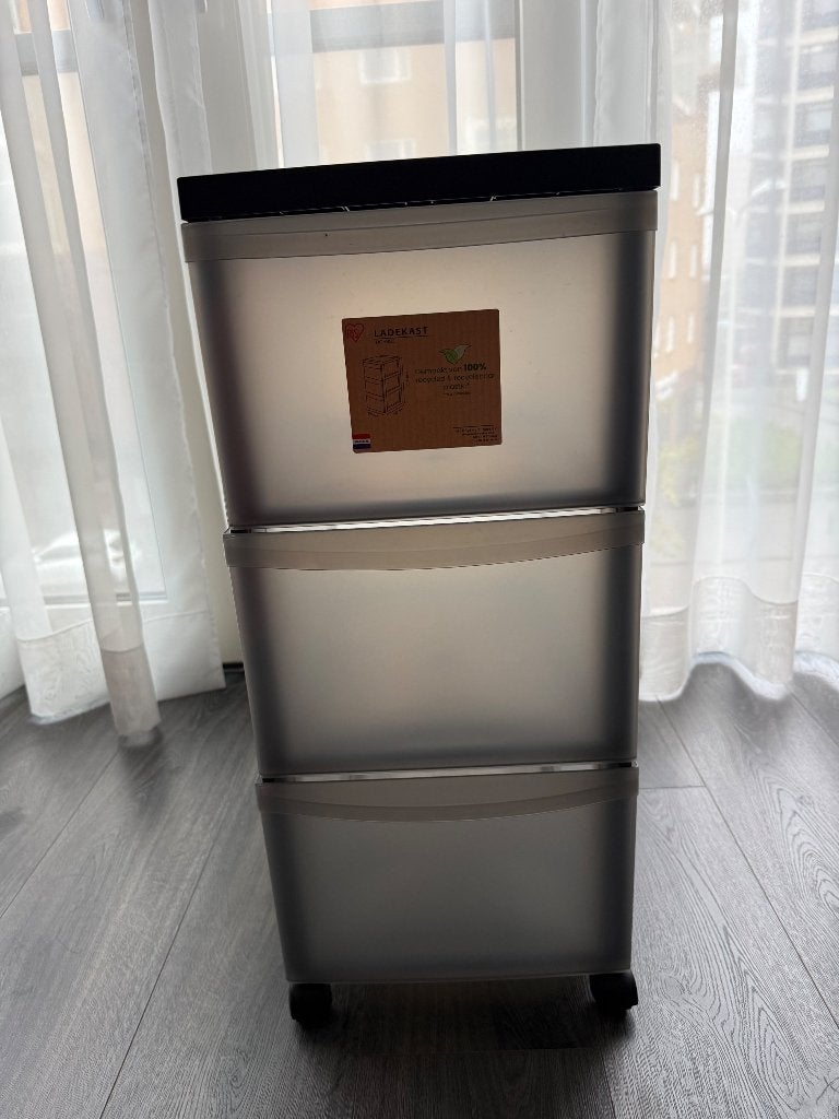 Storage Cabinet with wheels, Ophalen, Zo goed als nieuw