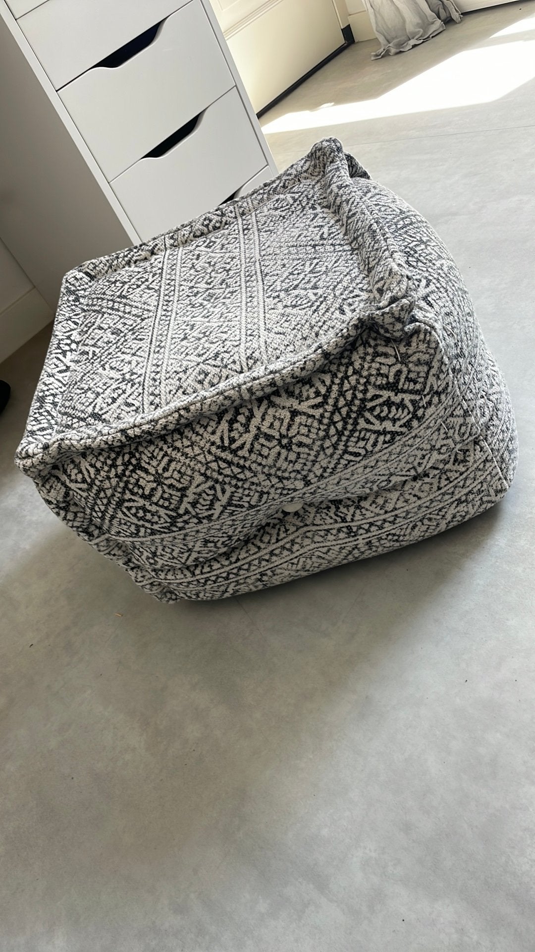 Poef, handgemaakt uit India, Ophalen of Verzenden, Zo goed als nieuw, Rond, Minder dan 50 cm