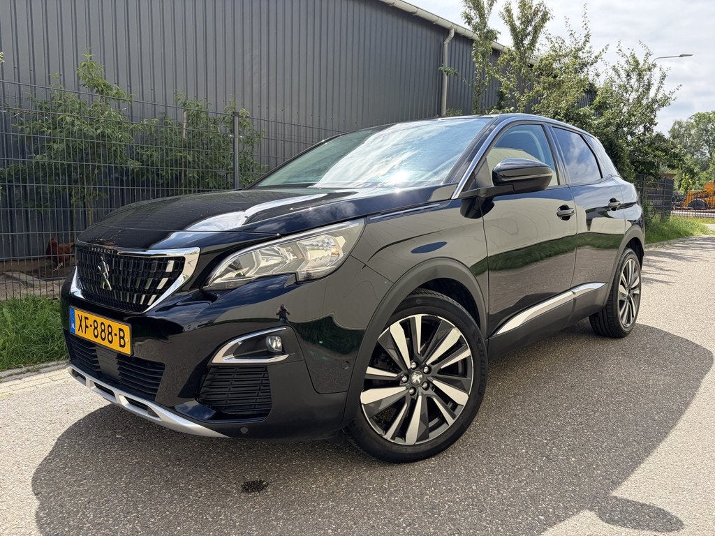 Peugeot 3008 1.2 PureTech Allure / NAVI / CRUISE / 85dkm! NA, Voorwielaandrijving, Gebruikt, 1199 cc, Zwart