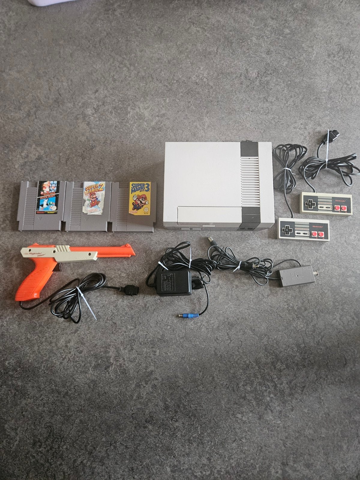 Nintendo NES Classic met 4 Games en Zapper, Ophalen of Verzenden, Gebruikt, Met 3 controllers of meer, Met zapper/pistool