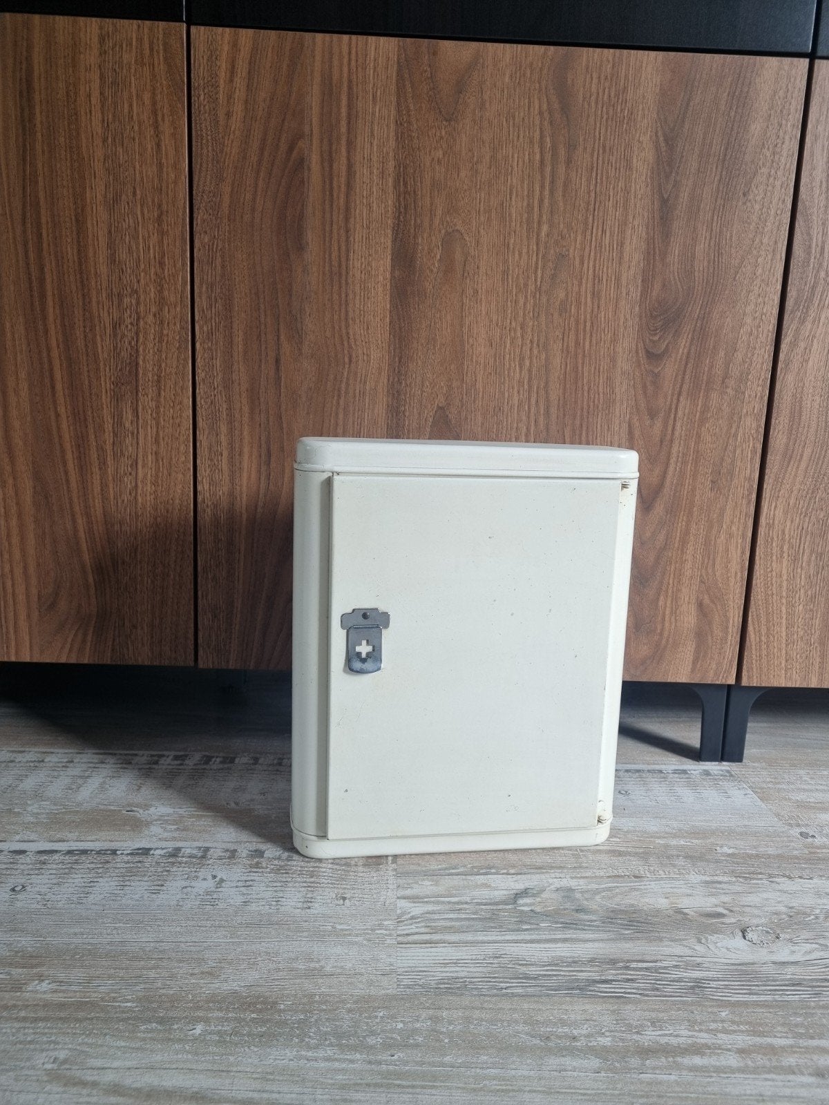 Vintage Jaren '60 Medicijnkastje - Crème Wit Metaal, Ophalen