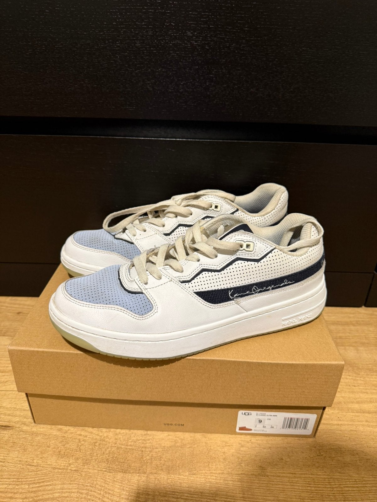 Heren sneakers karl Kani, maat 44.5 - Wit/Blauw, Ophalen, Zo goed als nieuw, Wit, Sneakers of Gympen