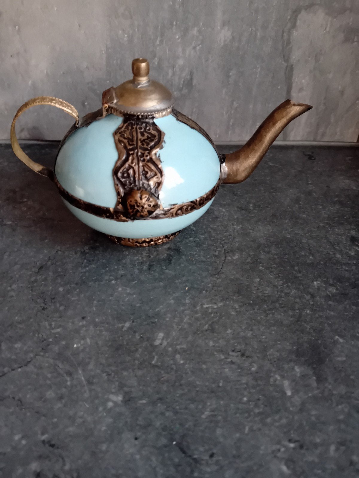 Decoratieve Marokkaanse theepot, lichtblauw met goud, Ophalen of Verzenden