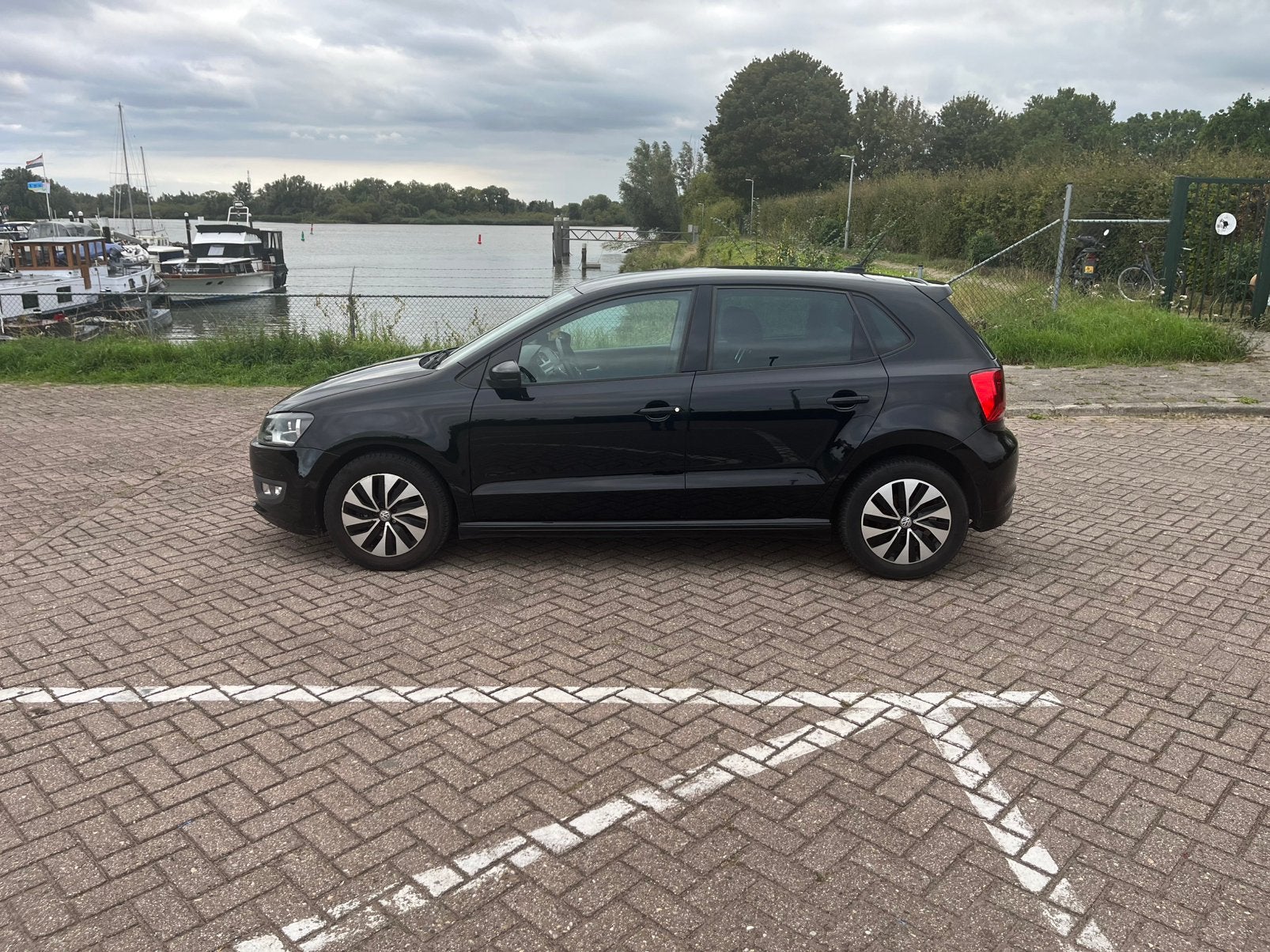 Volkswagen Polo 1.4 TDI 55KW BMT 2015 Zwart, Voorwielaandrijving, 74 pk, 580 kg, Zwart