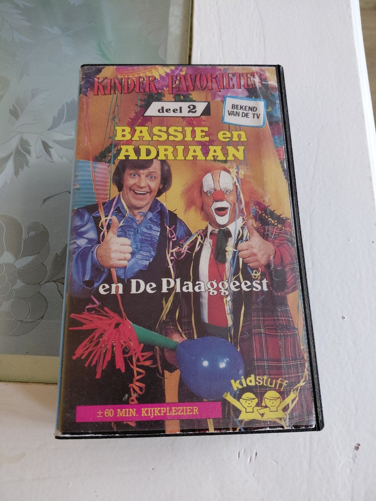 Zeldzame Bassie & Adriaan VHS - Plaaggeest Deel 2 KidStuff, Ophalen of Verzenden, Gebruikt, Kinderprogramma of -film, VHS
