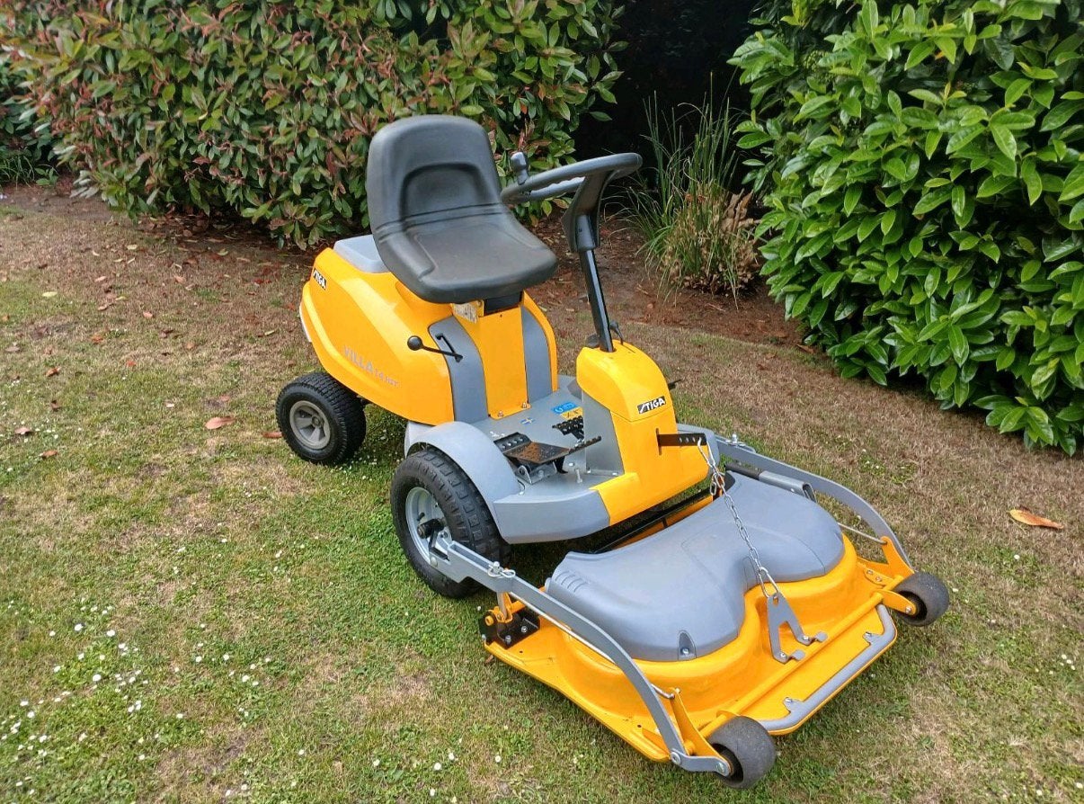 STIGA VILLA 14 HST/ 85 CM COMBI MAAIDEK ZITMAAIER, Cirkelmaaier, Stiga, Ophalen of Verzenden, Zo goed als nieuw
