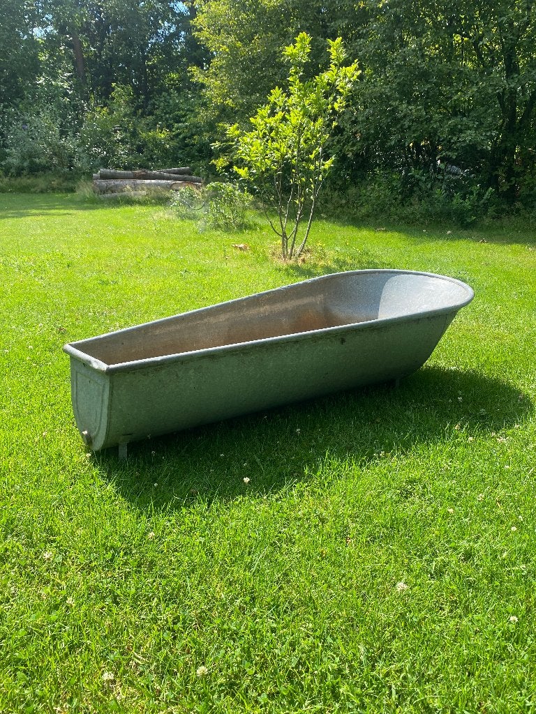 Oude zinken badkuip -  kleine lek, voor decoratie of project, Antiek en Kunst, Ophalen