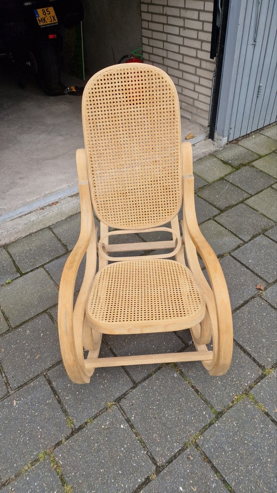 Vintage Schommelstoel met Rotan Zitting en Rugleuning, Ophalen, Gebruikt, Hout, Eén