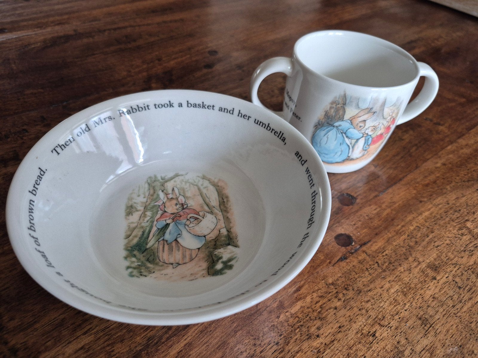 Wedgewood Peter Rabbit servies set - kom en mok, Huis en Inrichting, Keuken | Servies, Ophalen of Verzenden, Nieuw, Porselein