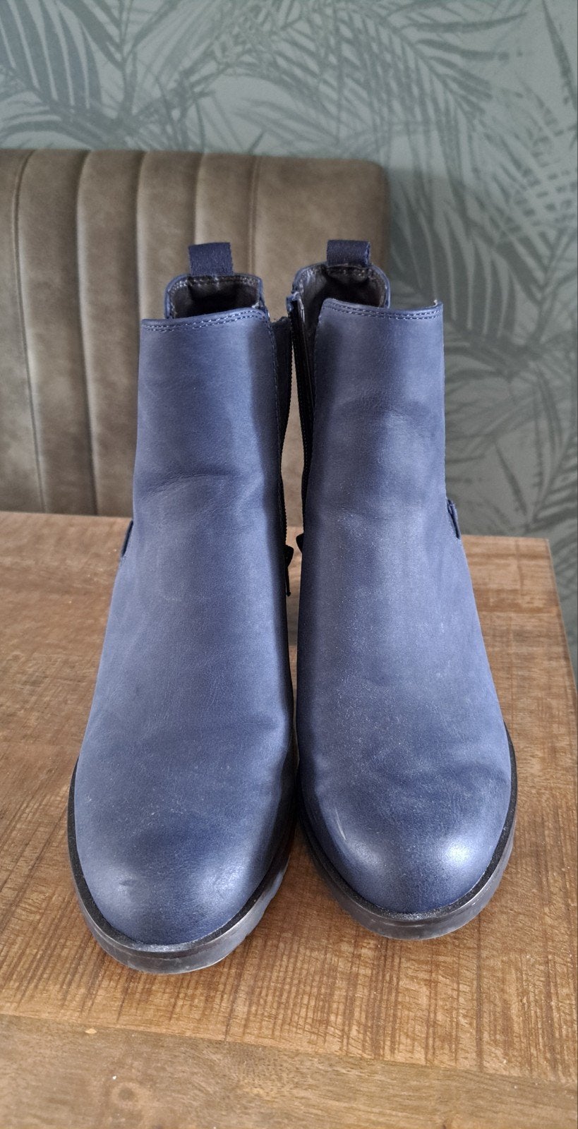 Blauwe enkellaarsjes met hak - Maat 40, Ophalen of Verzenden, Zo goed als nieuw, Blauw, Lage of Enkellaarzen