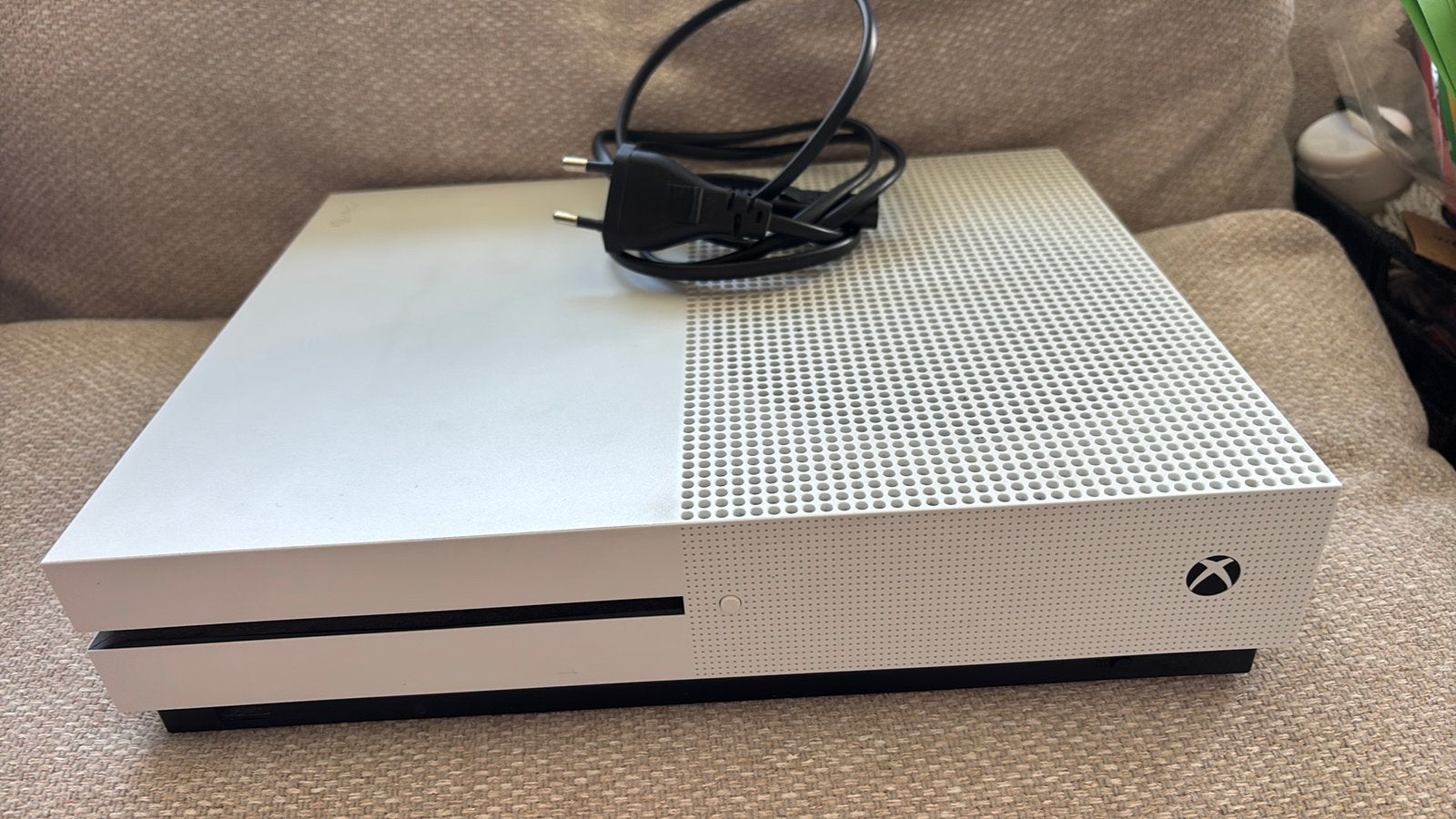 XBOX ONE S, Spelcomputers en Games, Ophalen of Verzenden, Zo goed als nieuw, 500 GB, Zonder controller