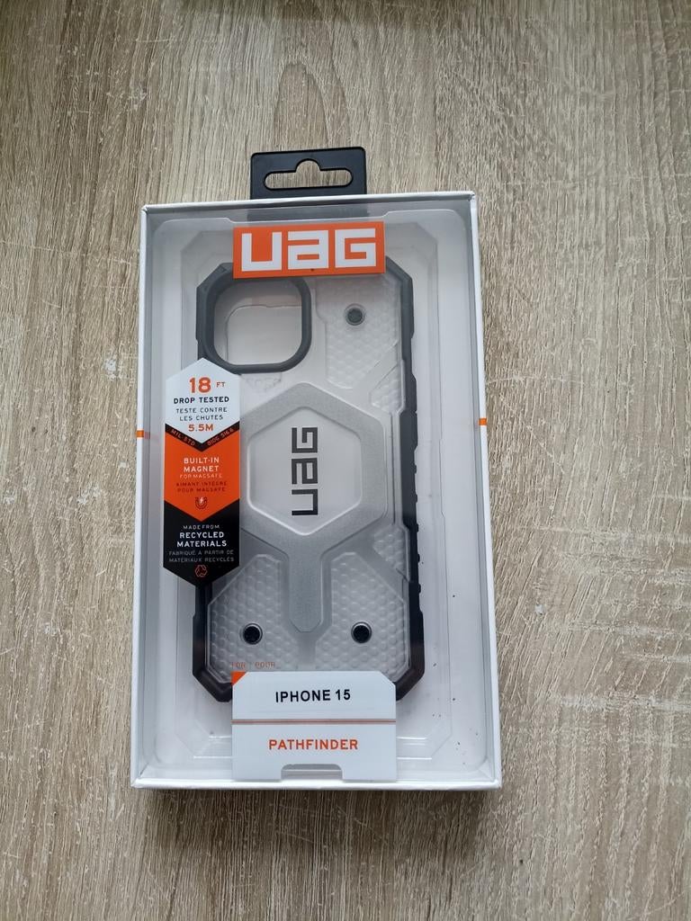 UAG Pathfinder iPhone 15 Hoesje - Schokbestendig & MagSafe, Kunststof, IPhone 15, UAG, Rondom bescherming