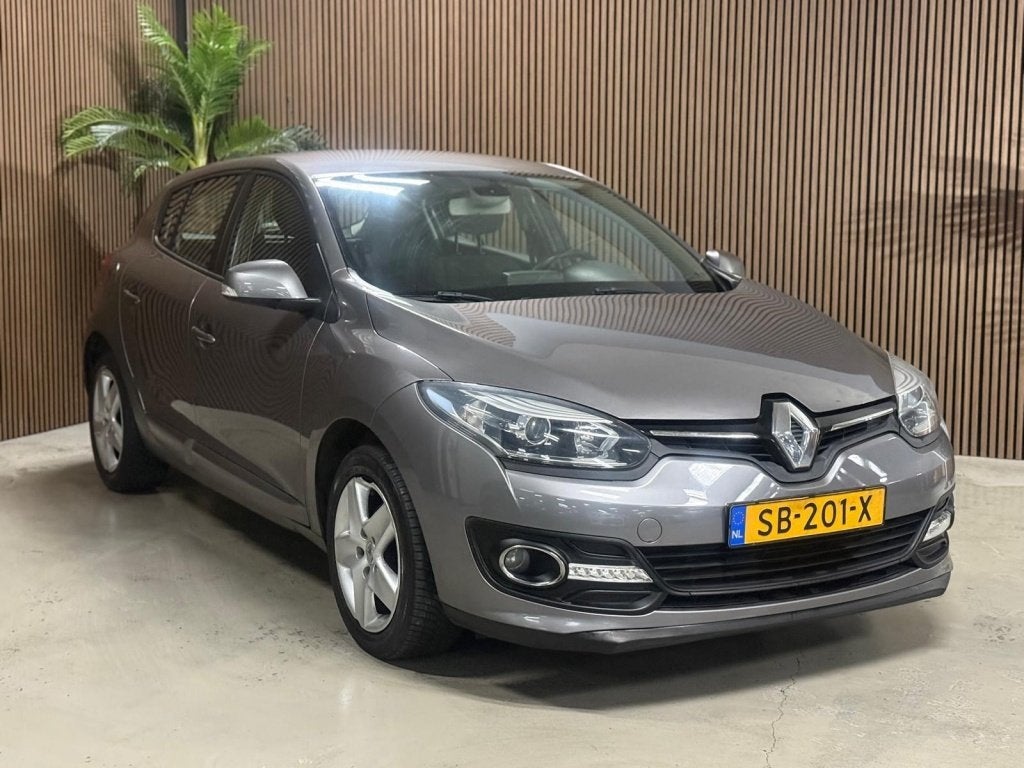 Renault Mégane 1.2 TCe Authentique (bj 2014), Auto's, Voorwielaandrijving, Euro 5, Gebruikt, 4 cilinders