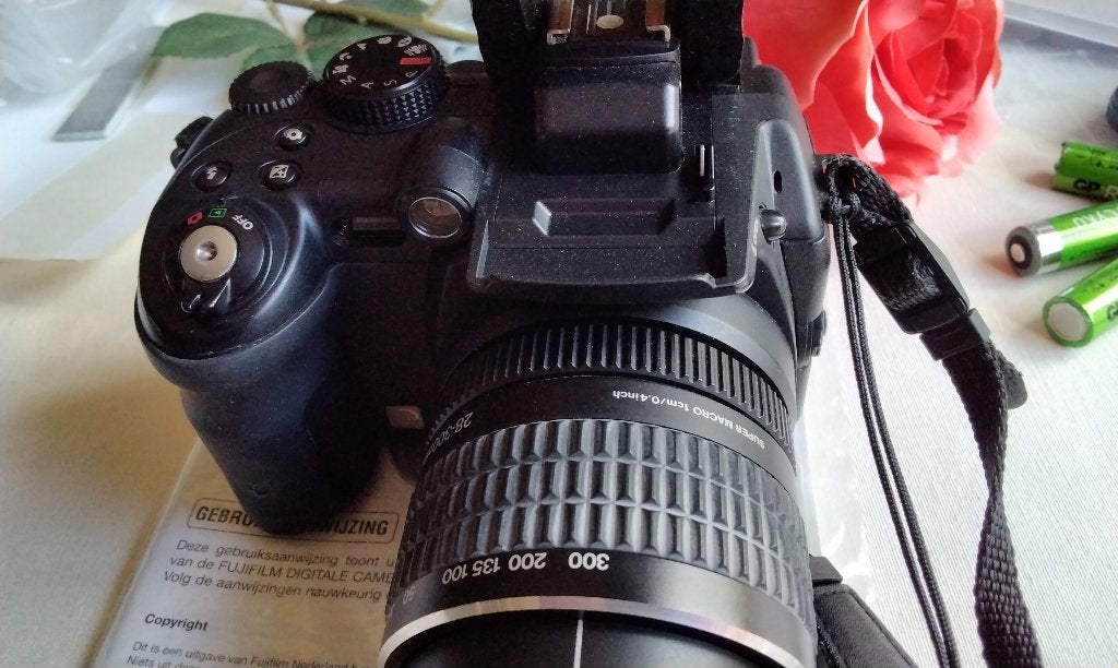 Fujifilm FinePix S9500 Perfecte All-in-One x een Fotograaf, Ophalen, Zo goed als nieuw, 8 keer of meer