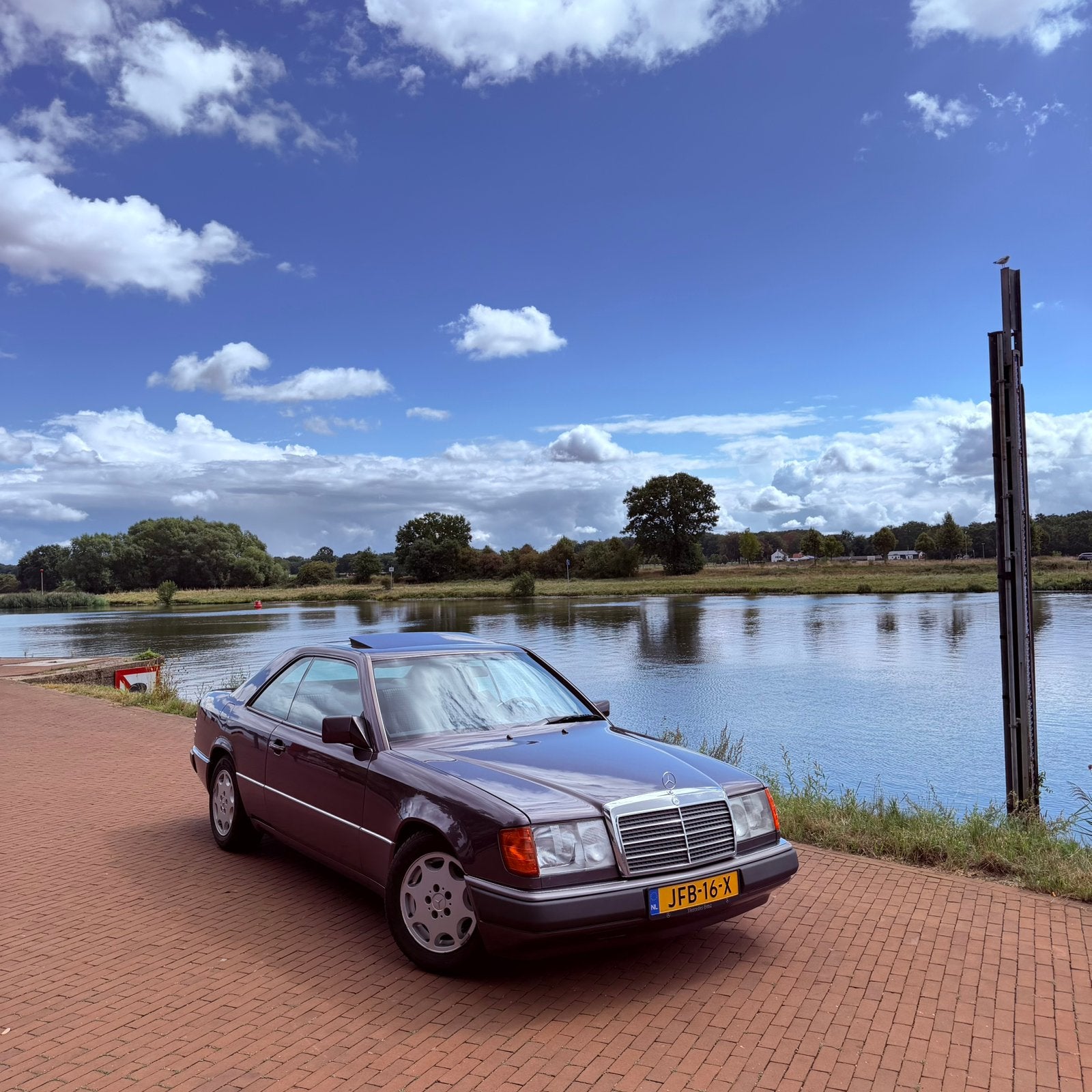Mercedes-Benz 230CE (W124), Auto's, 1280 kg, Bruin, 4 stoelen, 132 pk