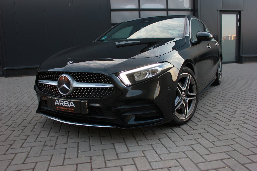 Mercedes A-Klasse AMG | 7G-DCT | Widescreen | Dealer OH |, 136 pk, Alcantara, Zwart, Origineel Nederlands