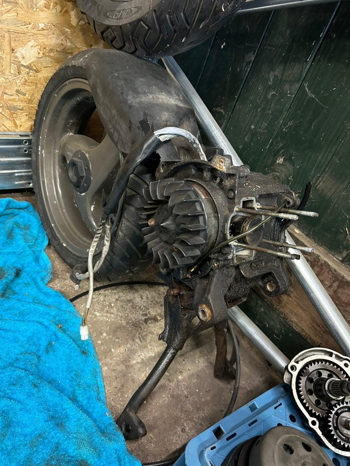 Piaggio onderdelen, Ophalen of Verzenden, Zo goed als nieuw, Benzine, Overige modellen