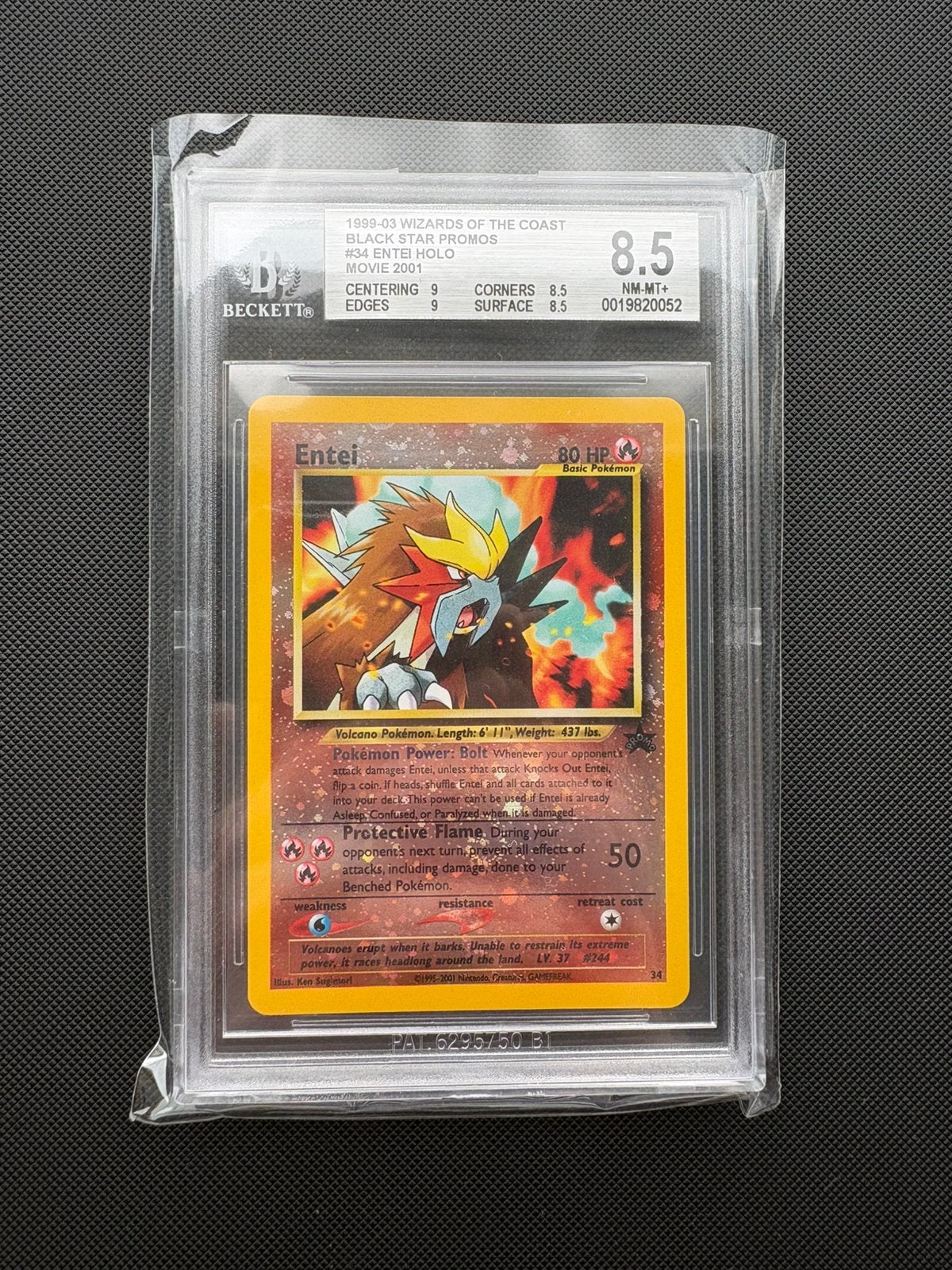 Entei 34 Holo Wizards of the Coast Black Star Promo BGS 8,5, Ophalen of Verzenden, Nieuw, Losse kaart