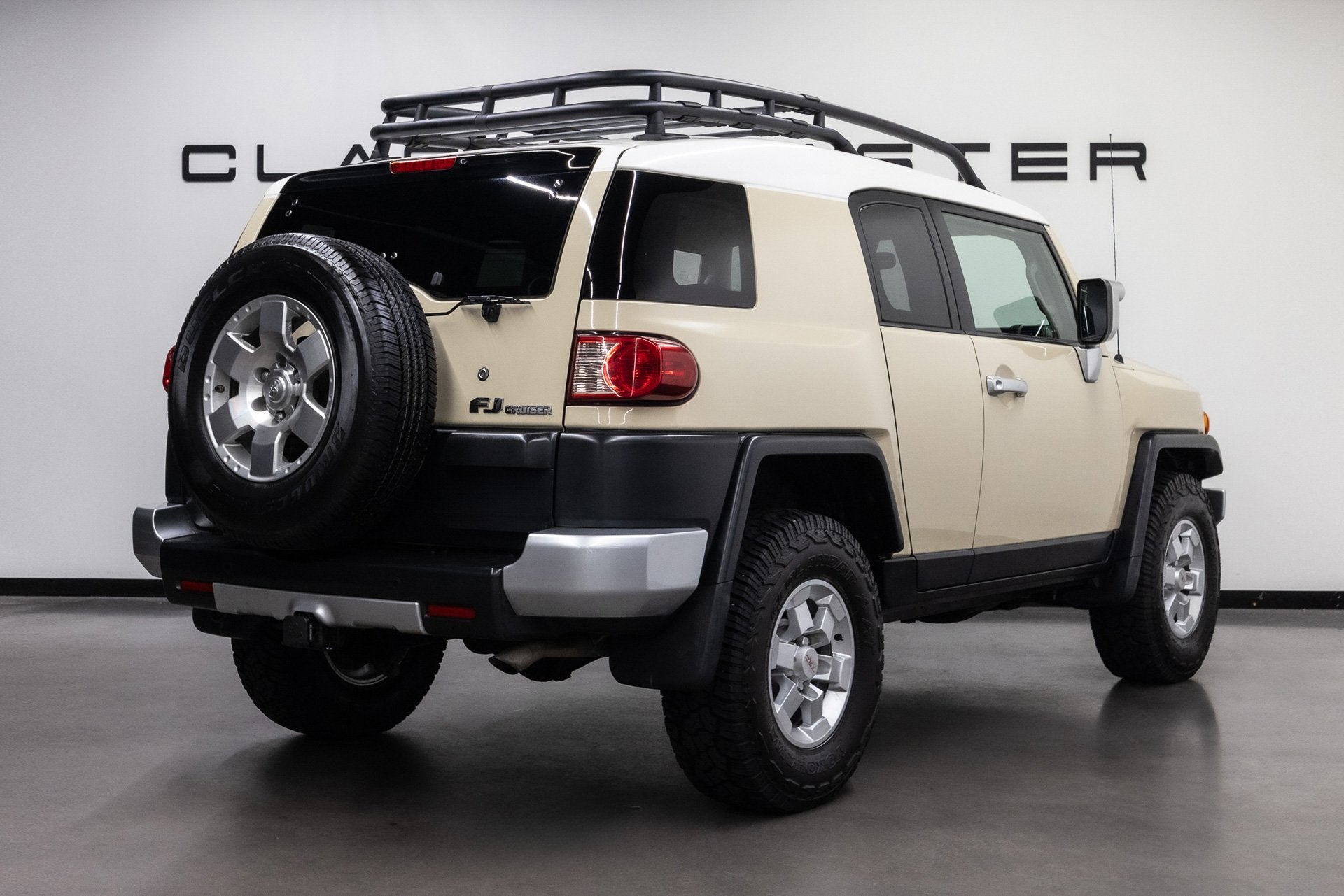 Toyota FJ Cruiser VVT-i V6 Btw auto, Fiscale waarde € 8.00, Automaat, Stof, Gebruikt, 4000 cc