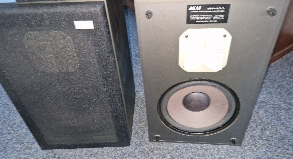 Akai 2-weg luidspreker set.