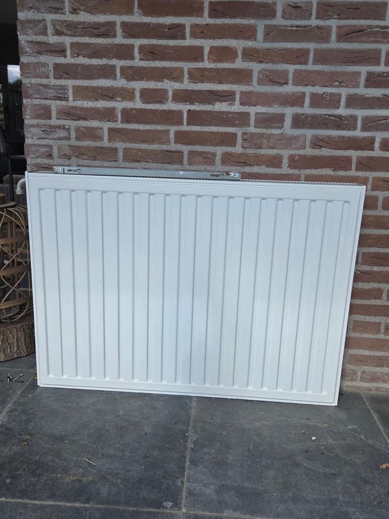 Radson radiator T22 - Zo goed als nieuw 75 x 105, Ophalen, 30 tot 80 cm, Radiator, Zo goed als nieuw