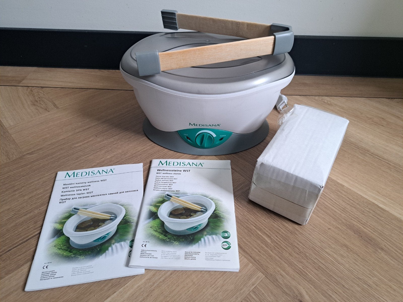 Medisana Wellness Stones WST Hotstone Massage Set, Ophalen of Verzenden, Zo goed als nieuw, Hotstone