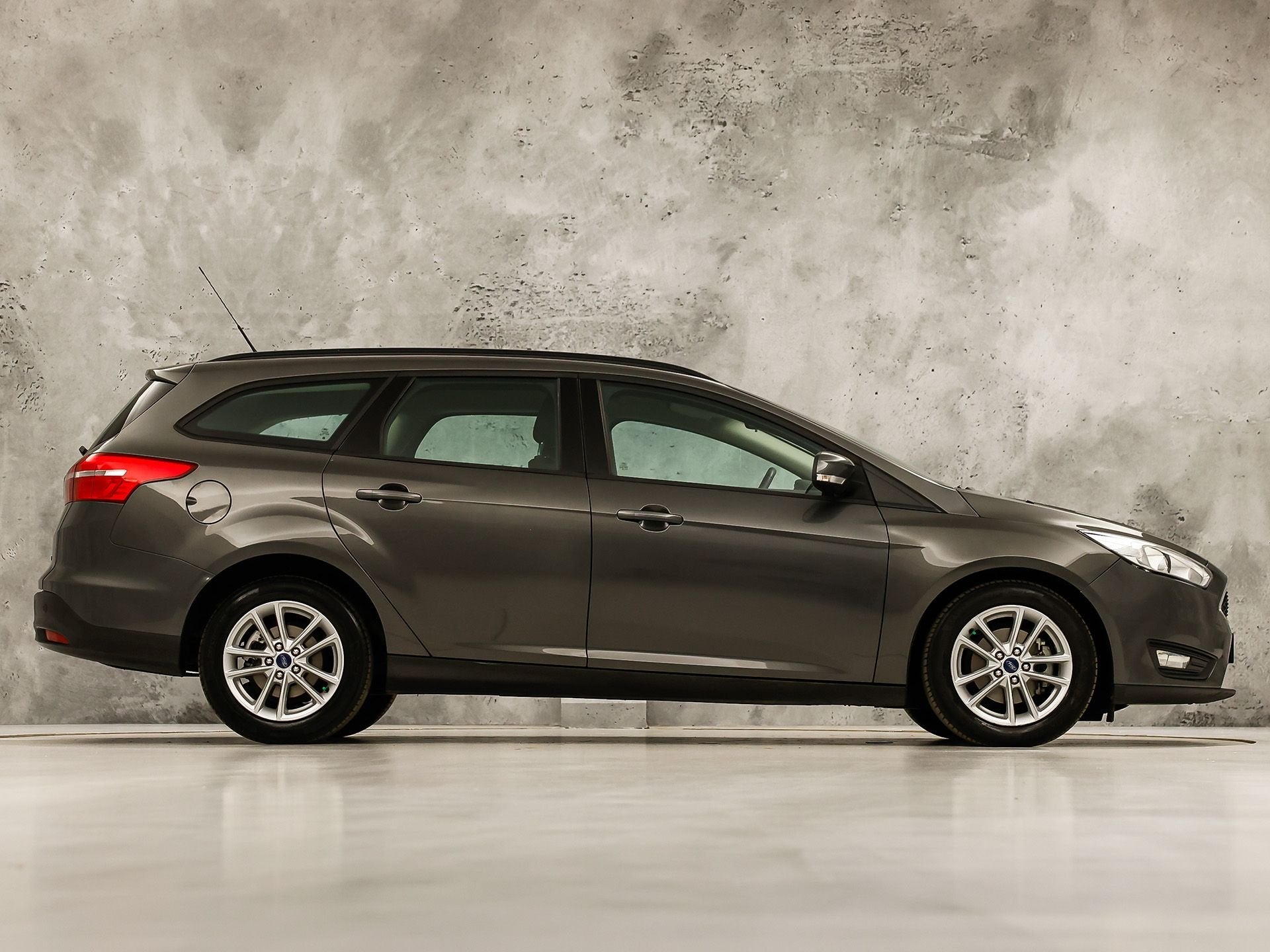 Ford FOCUS Wagon 1.0 Sport Automaat (NAP, NAVIGATIE, STUUR/S, Auto's, 12 maanden, Gebruikt, 3 cilinders, 999 cc