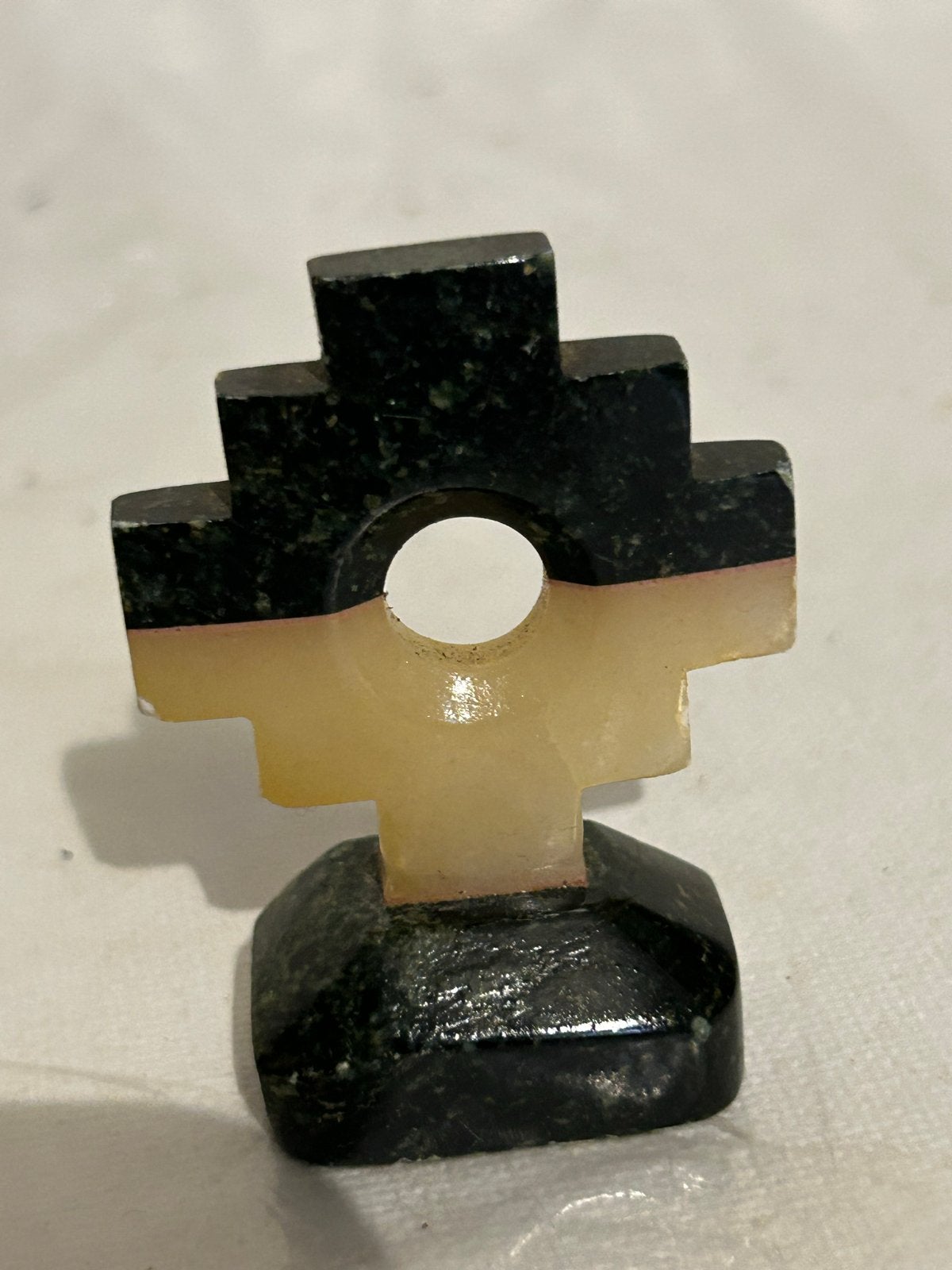 Inca Kruis Chacana Beeldje -Steen/Keramiek 5 cm, Antiek en Kunst, Steen/keramiek, Handgemaakt, Ophalen of Verzenden, Meerkleurig