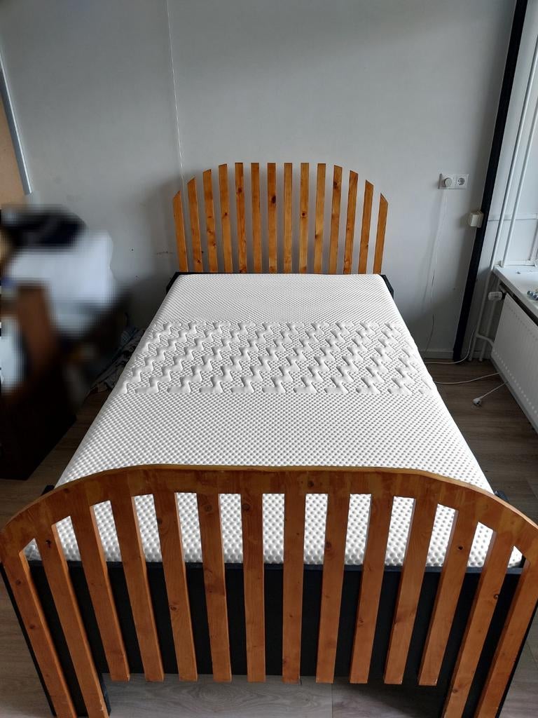Elektrisch verstelbaar bed. B120 x L 210, Ophalen, Verstelbaar, Eenpersoons, 210 cm