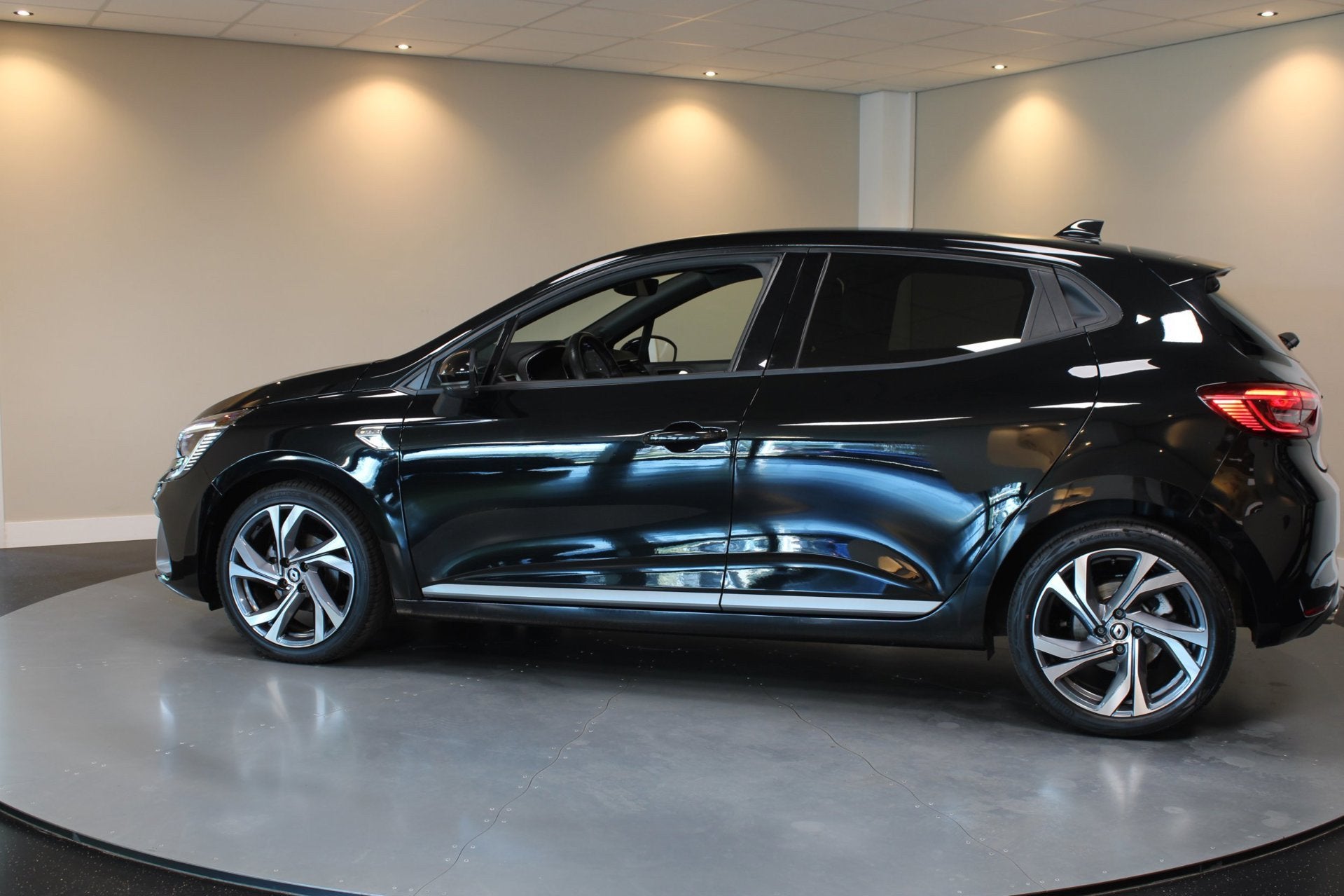 Renault Clio 1.0 TCe 90 R.S. Line *2de Eigenaar/Dealer OH* C, Auto's, Renault, Voorwielaandrijving, Gebruikt, Euro 6, Leder en Stof