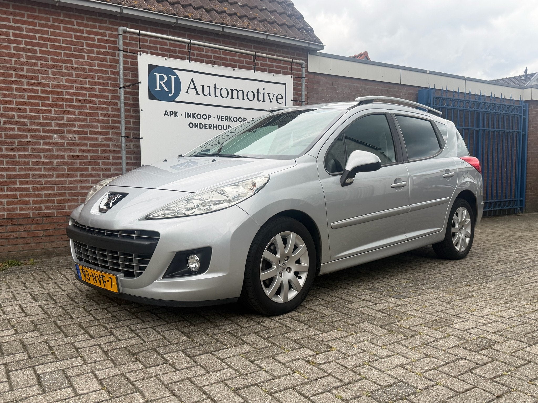 Peugeot 207 1.6 VTi Sportium NIEUWE APK/NAP (bj 2010), Auto's, Euro 5, Gebruikt, 4 cilinders, Origineel Nederlands