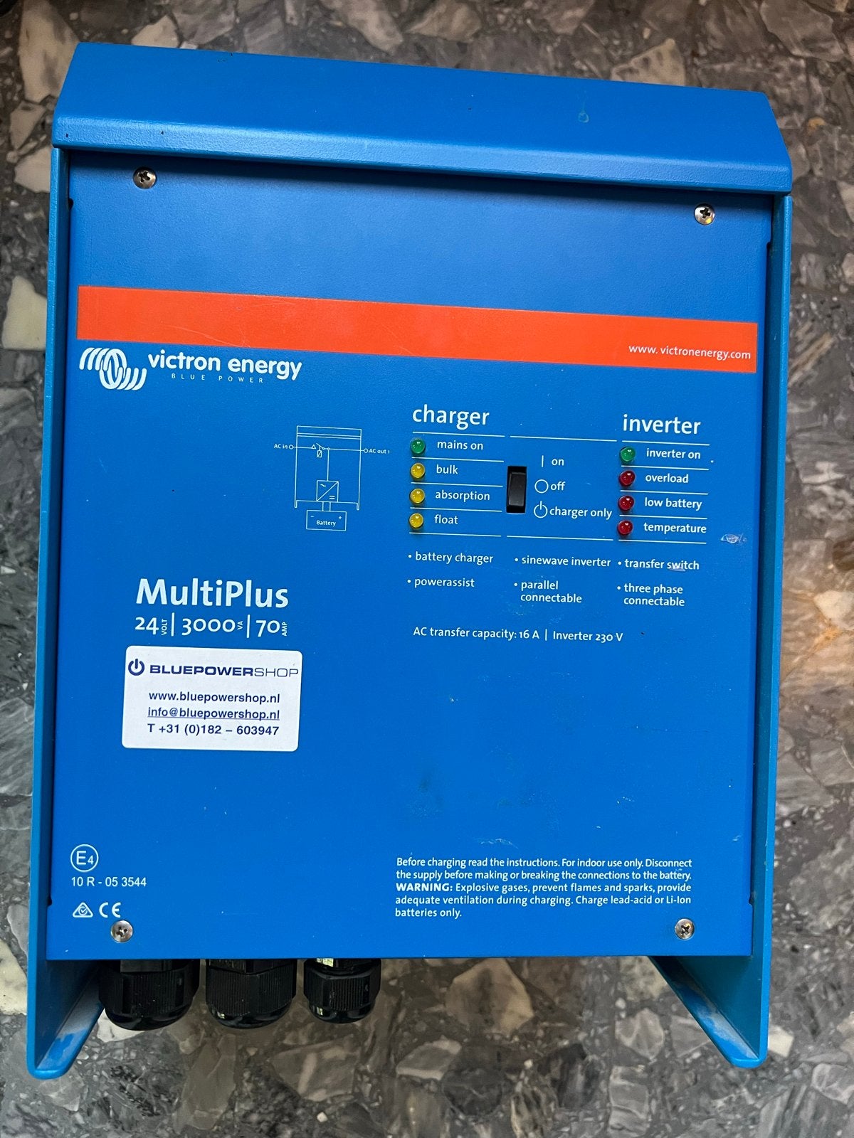 Victron Energy MultiPlus 24/3000/70-16 Omvormer/Lader en, Ophalen of Verzenden, Zo goed als nieuw, Overige merken, Omvormer