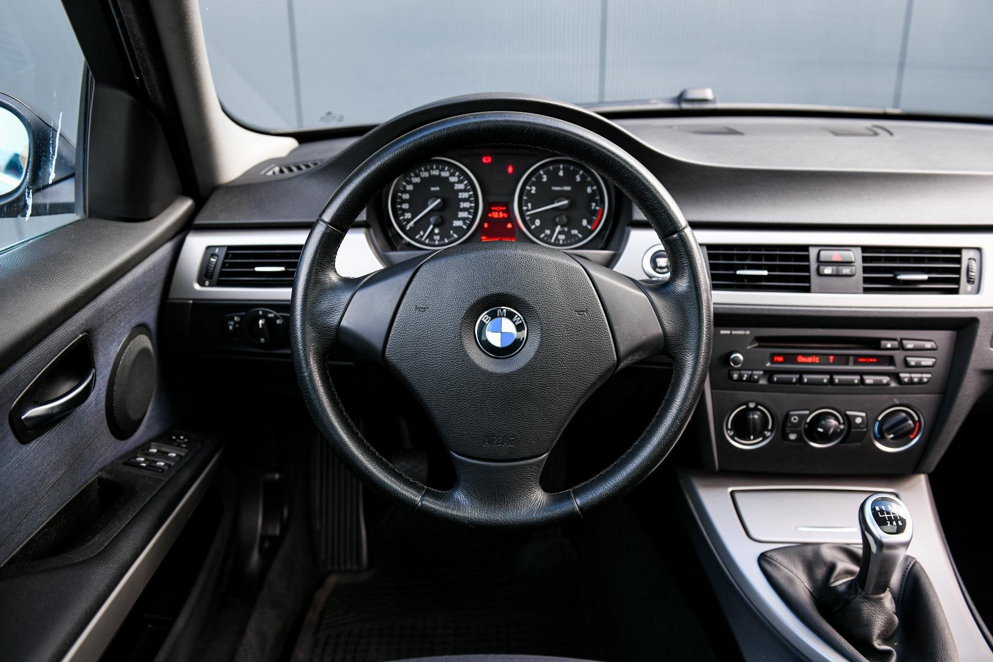 BMW 3-serie 335i | Handgeschakeld | Glazen schuif-kanteldak, Gebruikt, 1535 kg, 11 km/l, Bedrijf