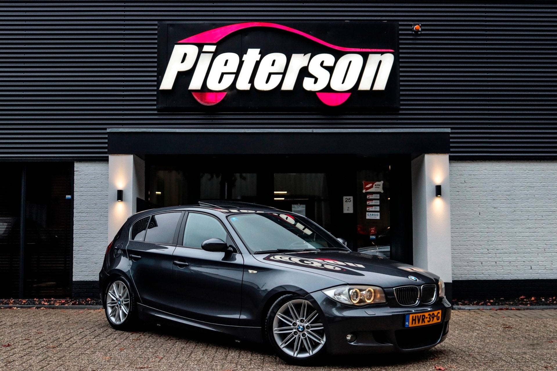 BMW 1-serie 130i M-Pakket PANO KLEPPENSYSTEEM NAVI CLIMA, Auto's, 1-Serie, Xenon verlichting, Achterwielaandrijving, Gebruikt