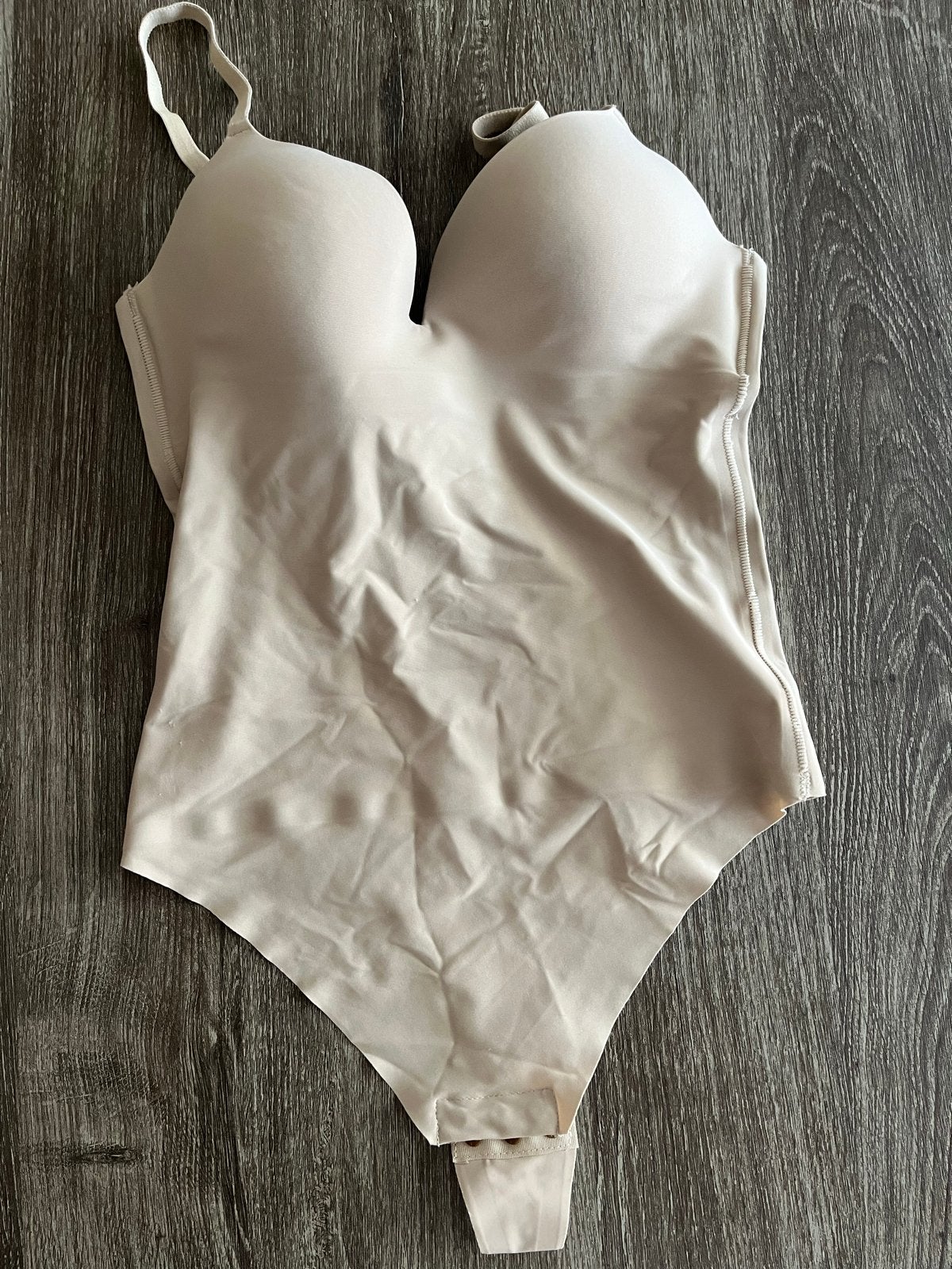 Nieuwe body maat S - Onzichtbaar onder kleding, Kleding | Dames, Ondergoed en Lingerie, Ophalen of Verzenden, Beige, Body of Korset