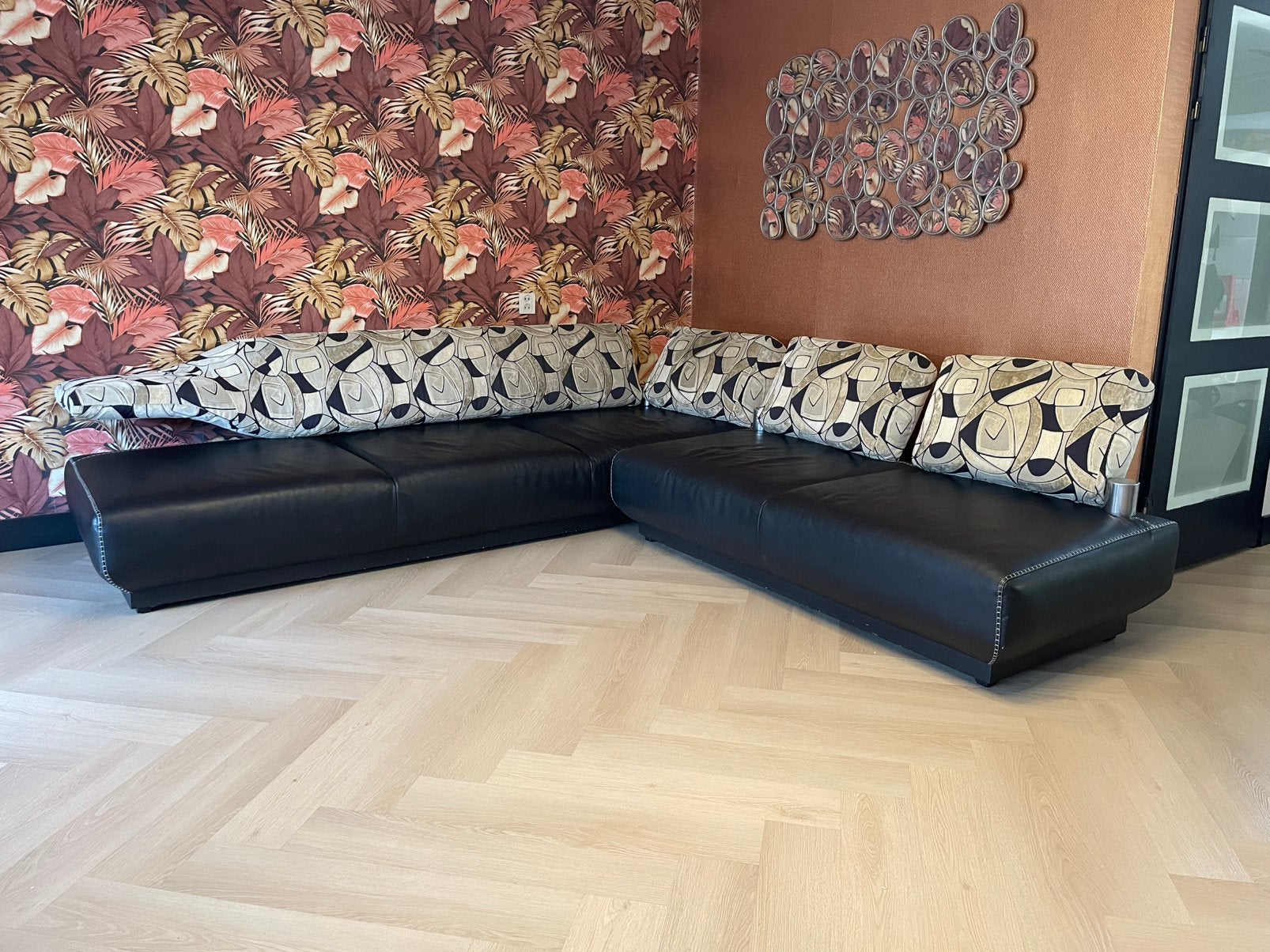 Leolux design hoekbank zwart leer – €500,-, Huis en Inrichting, Banken | Bankstellen, Gebruikt, Leer, Hoekbank, Ophalen of Verzenden