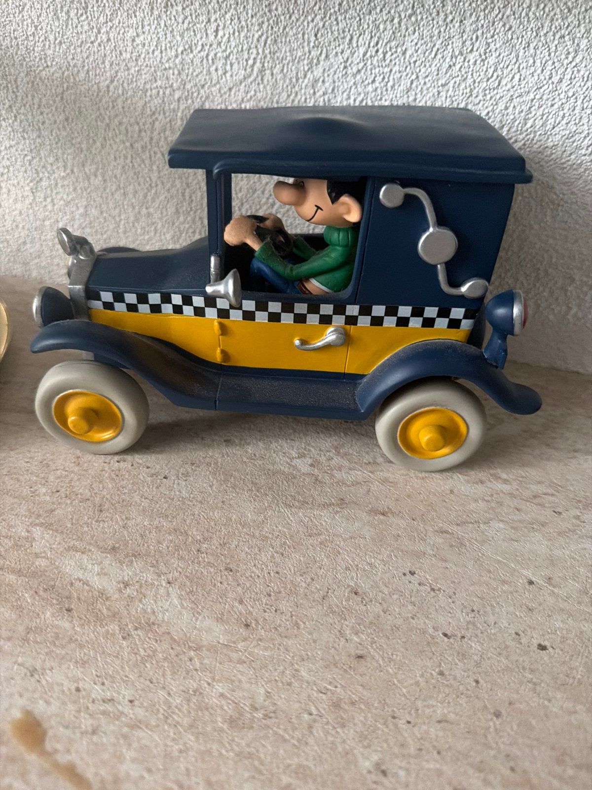 Gaston Lagaffe auto beeldje, Verzamelen, Speelgoed, Gebruikt, Ophalen of Verzenden