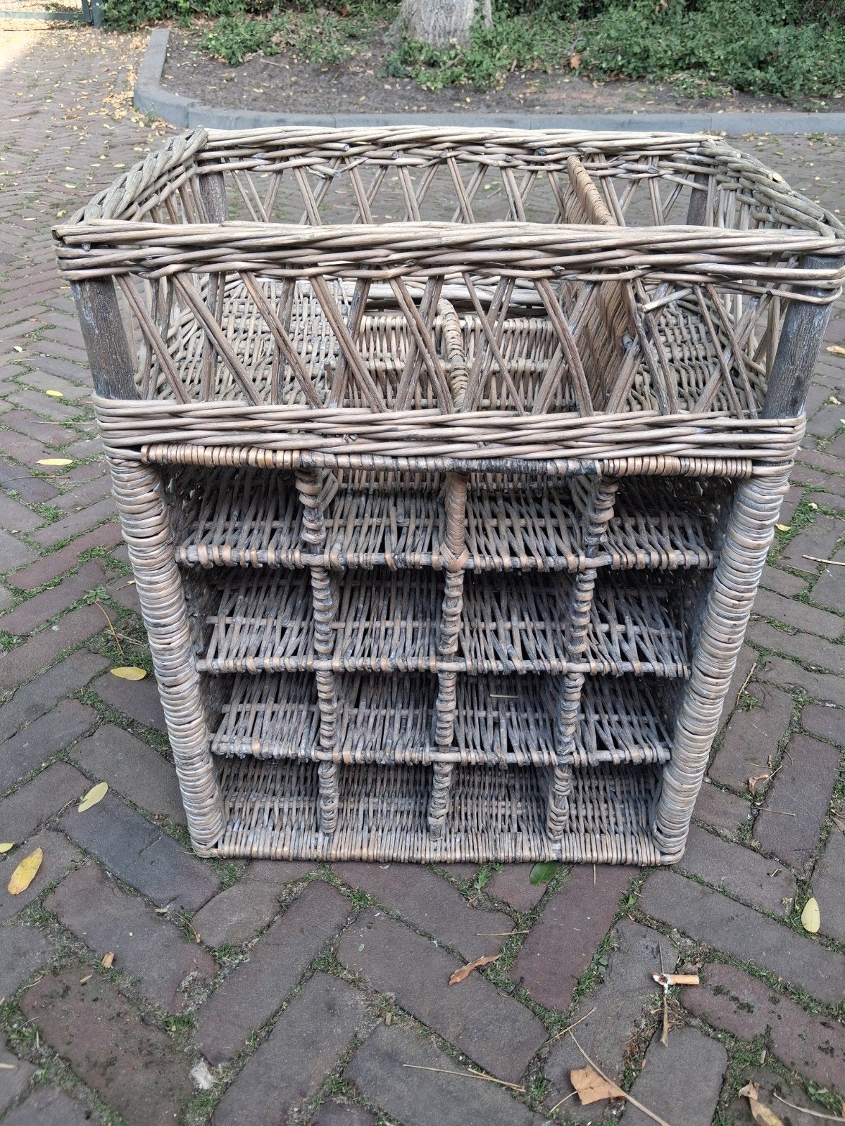 Gevlochten rieten wijnrek - landelijke stijl, Ophalen, Gebruikt, 15 tot 25 flessen, Overige materialen