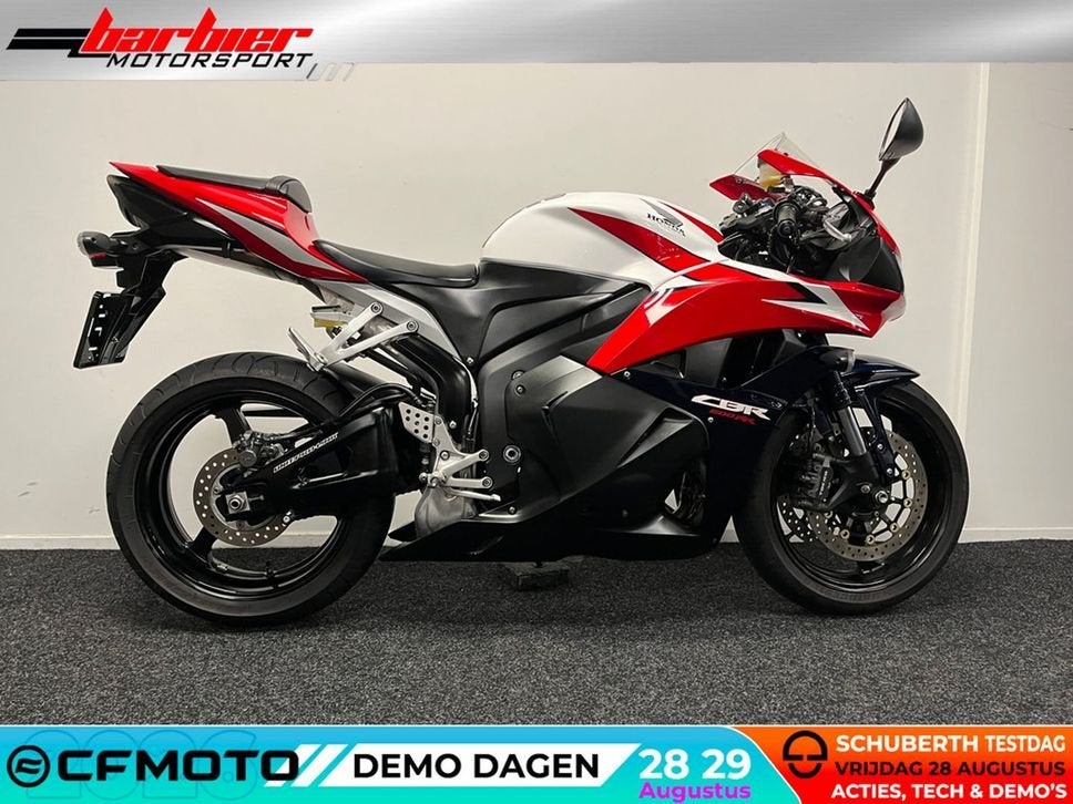 ⭐️⭐Honda CBR 600 RR CBR600RR (bj 2009)⭐️⭐, Honda, 4 cilinders, Motorrijbewijs A, Bedrijf