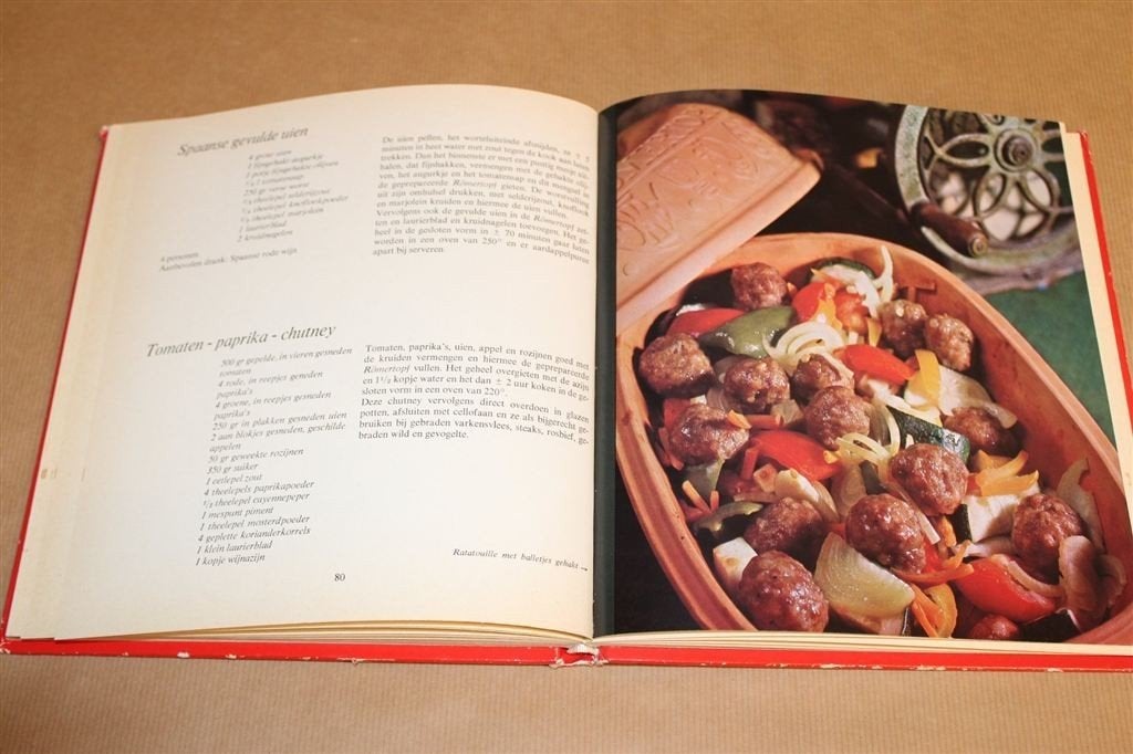 Römertopf Kookboek — De Klassieker uit de Jaren \'70, Ophalen of Verzenden, Gelezen, Italië