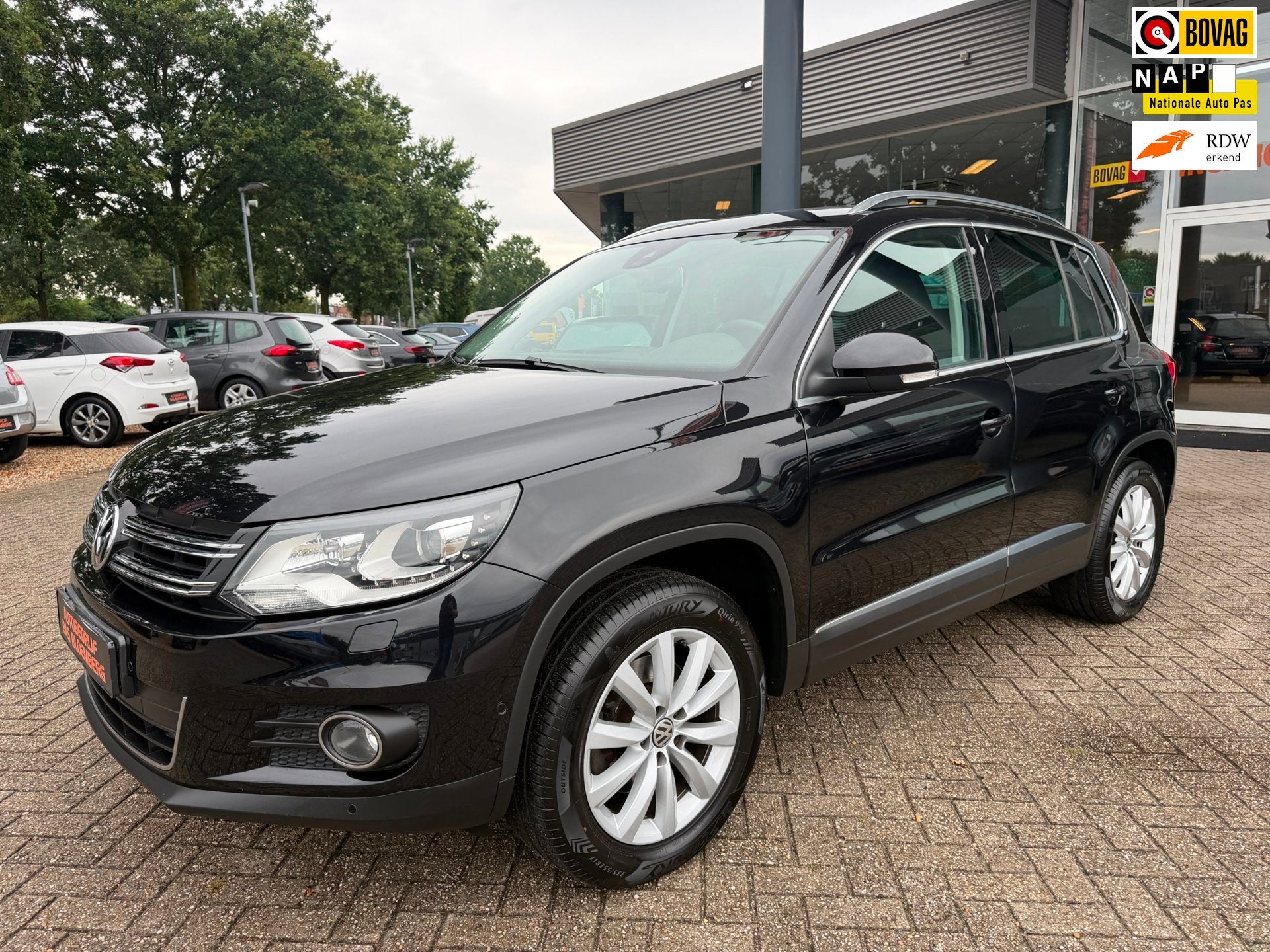 Volkswagen Tiguan 1.4 TSI Sport&Style, Panodak, Cruise, LDS,, Voorwielaandrijving, Euro 5, Gebruikt, Zwart