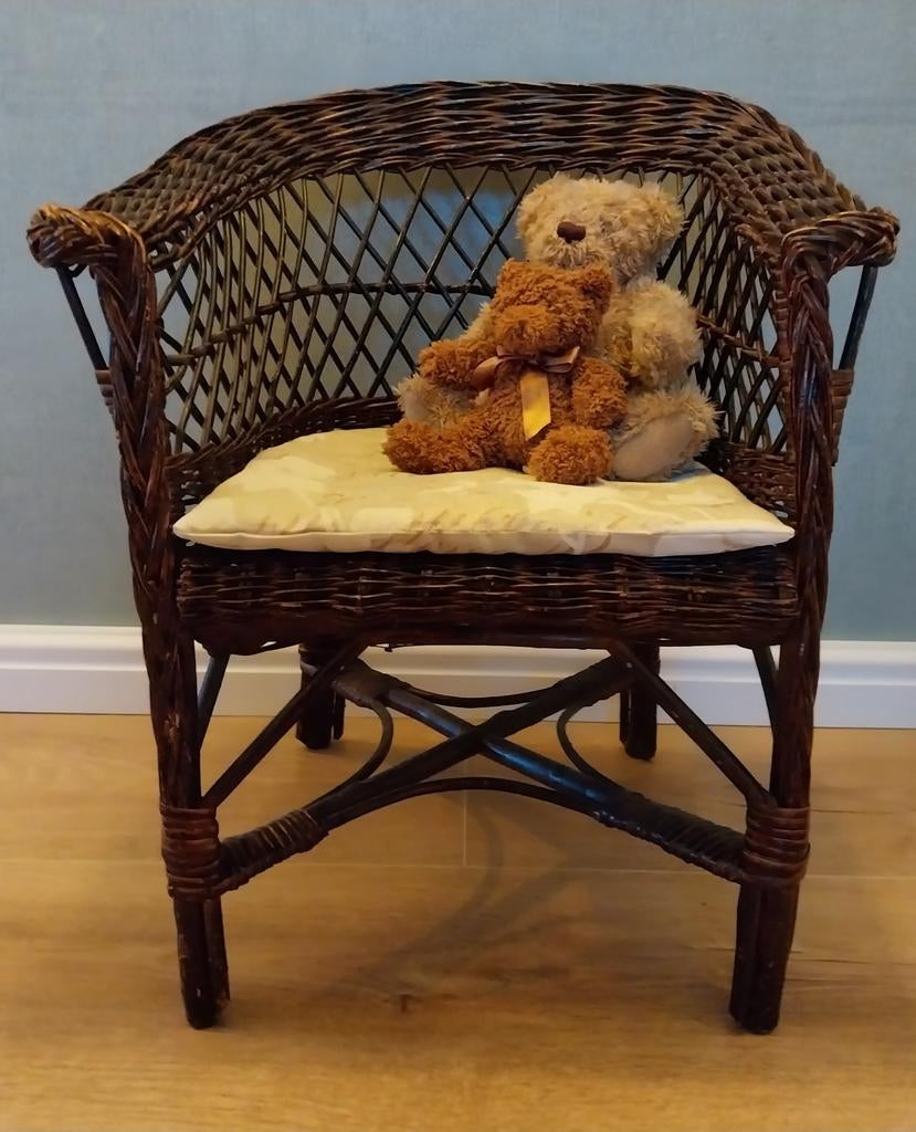 Rieten stoeltje - Perfect voor kinderkamer of decoratie, Huis en Inrichting, Stoelen, Ophalen, Gebruikt, Bruin, Landelijk, Bohemian