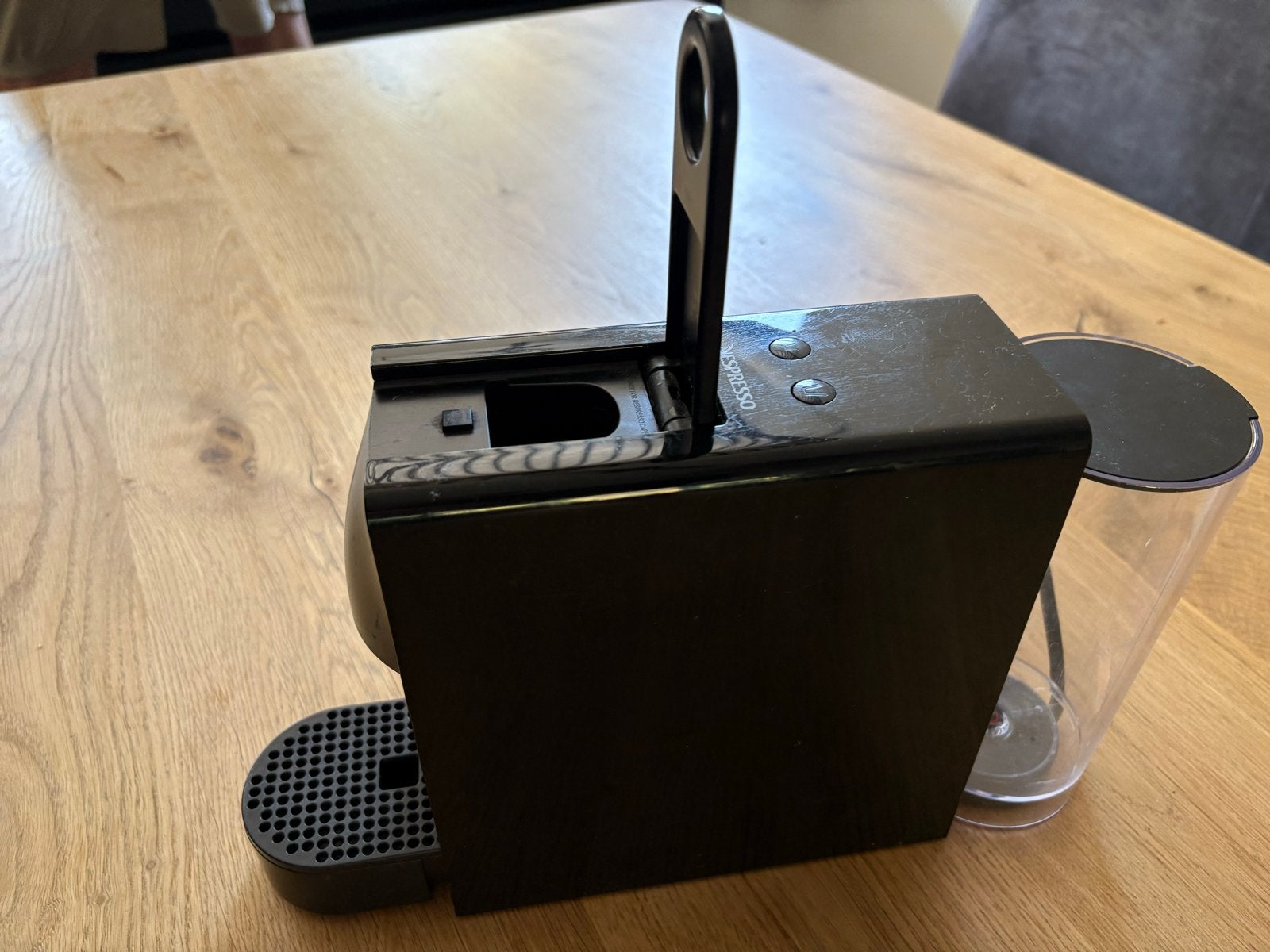 Nespresso Essenza Mini espressomachine, Espresso apparaat, Ophalen of Verzenden, Zo goed als nieuw, 1 kopje