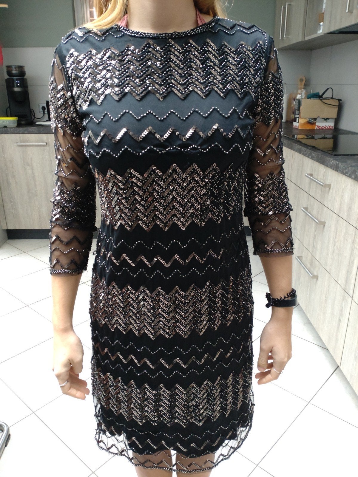 Lily White cocktailjurk met pailletten en open rug, Kleding | Dames, Lily White, Zwart, Ophalen of Verzenden, Maat 36 (S)