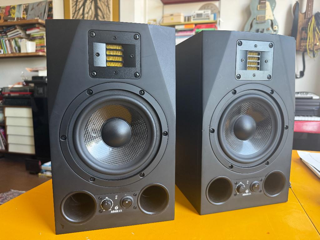 2x ADAM A7X Studio Monitor Speakers, Gebruikt, 120 watt of meer, Front, Rear of Stereo speakers, Ophalen