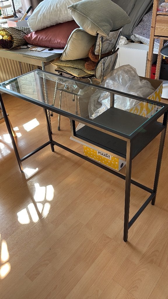 Smal bureau of laptoptafel Vittsjo, Ophalen, 36 cm, Metaal, Zo goed als nieuw