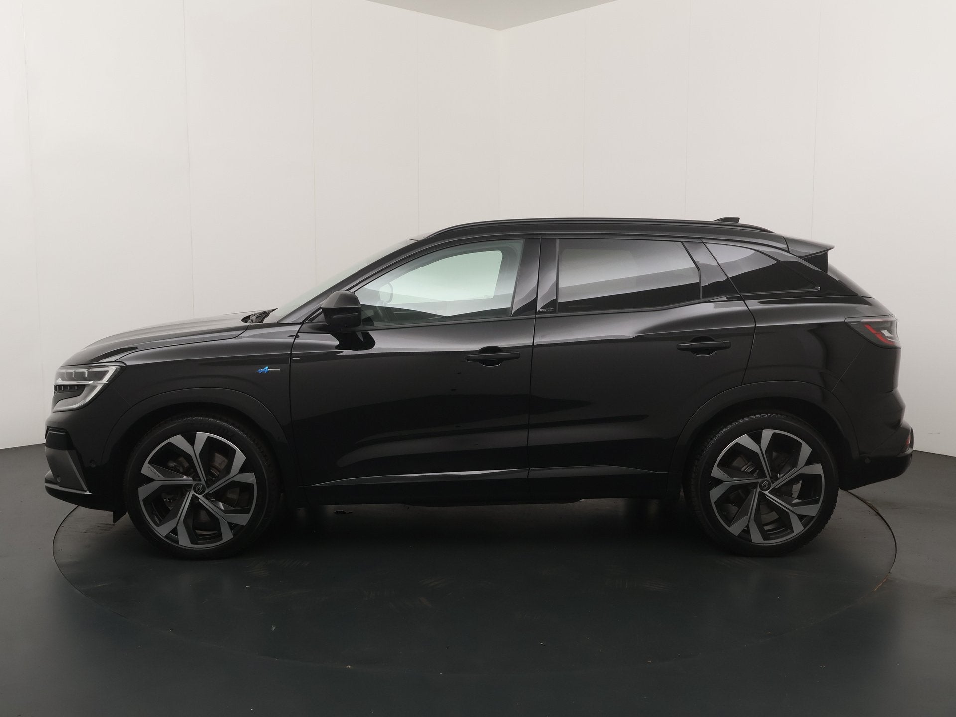 Renault Austral 1.2 E-Tech full hybrid 200 Iconic Esprit Alp, Gebruikt, 1199 cc, Alcantara, Zwart