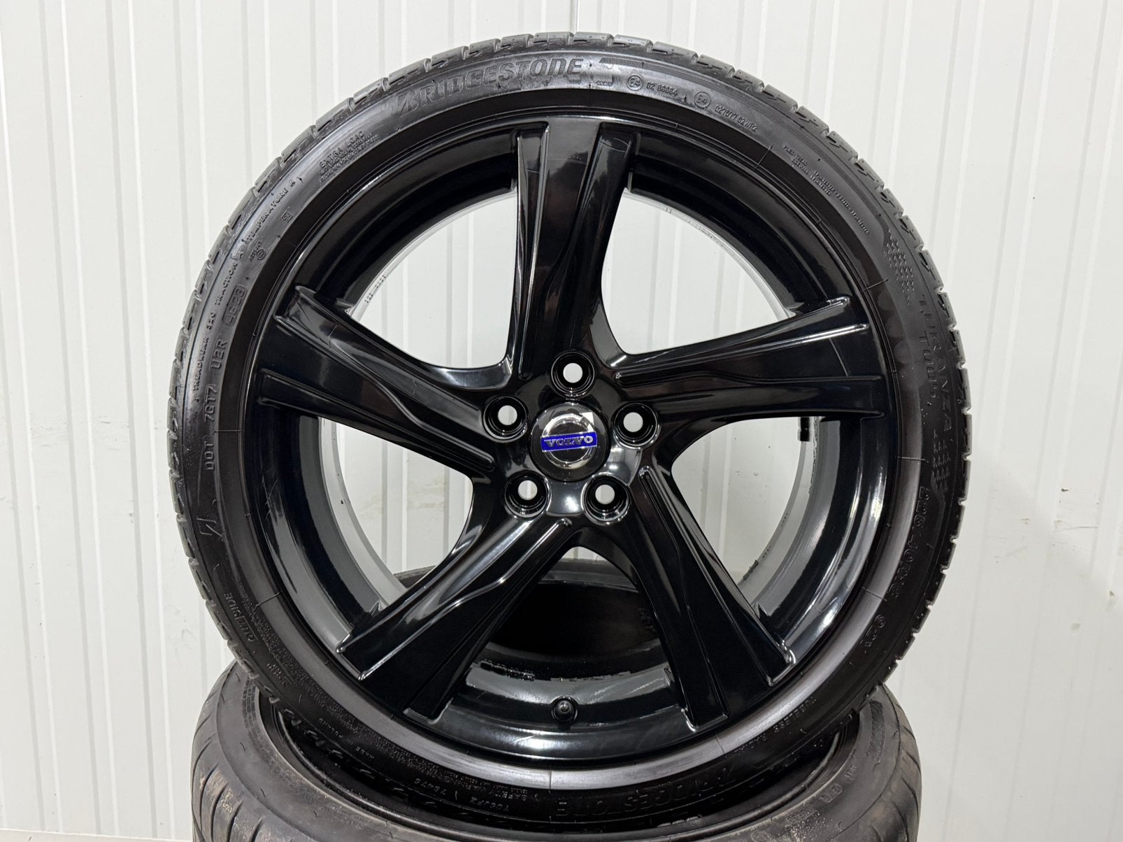 18” INCH VOLVO V40 Origineel 5x108 Ixion Zwart Zomer, Auto-onderdelen, 18 inch, Banden en Velgen, Ophalen of Verzenden, Zomerbanden