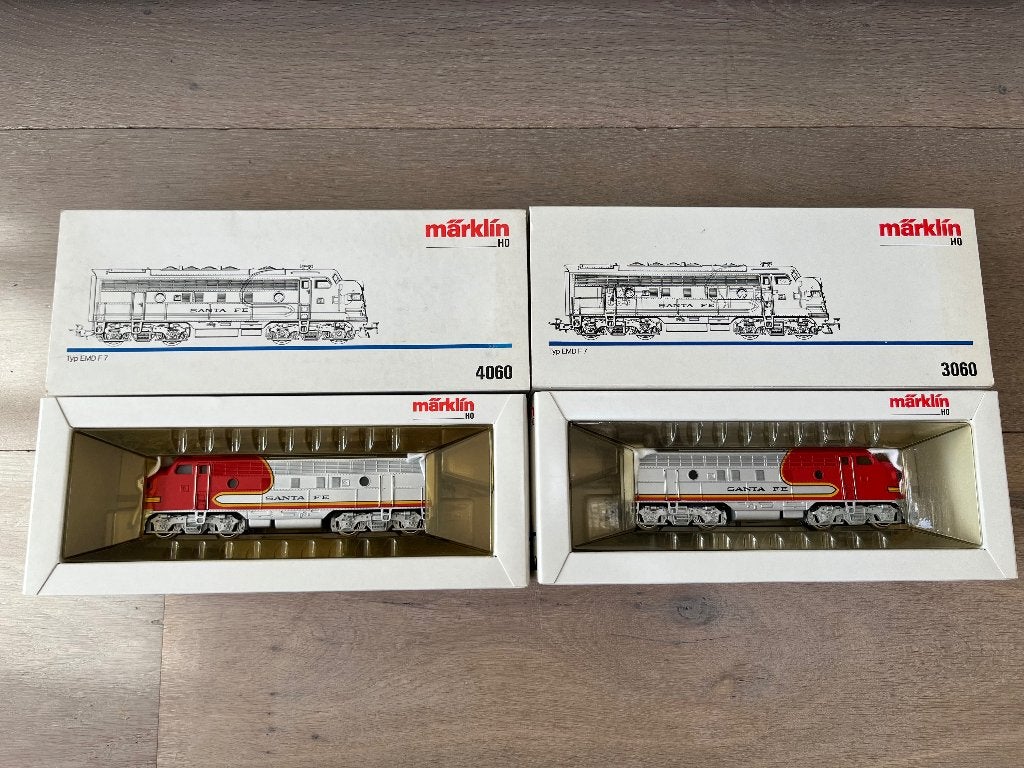 Marklin 3060 en 4060 ho 2x locomotief nieuwstaat Santa Fe, Hobby en Vrije tijd, Modeltreinen | H0, Wisselstroom, Locomotief, Verzenden