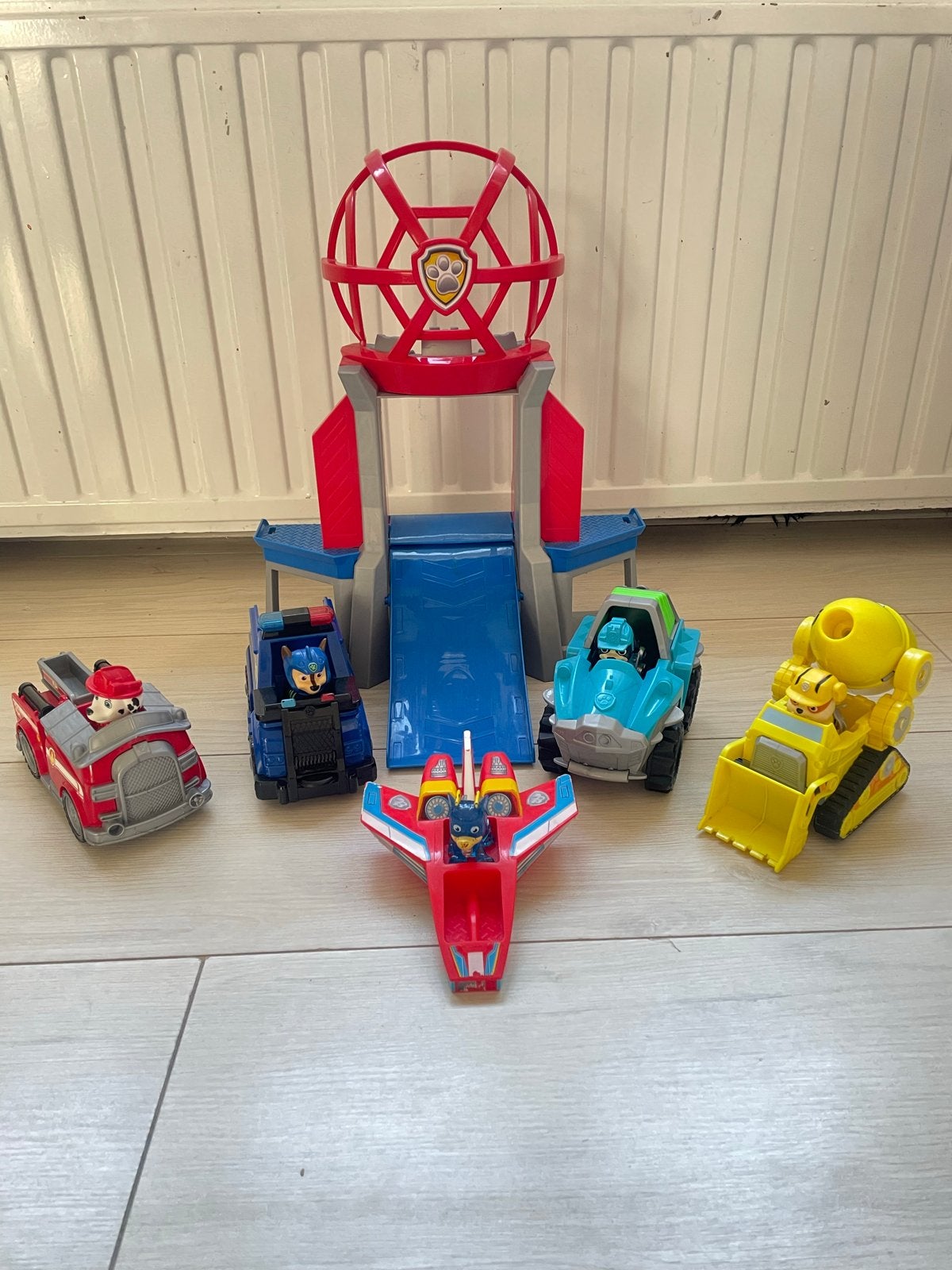 Paw Patrol Uitkijktoren met 5 Voertuigen en Figuren, Kinderen en Baby's, Speelgoed | Actiefiguren, Ophalen, Gebruikt
